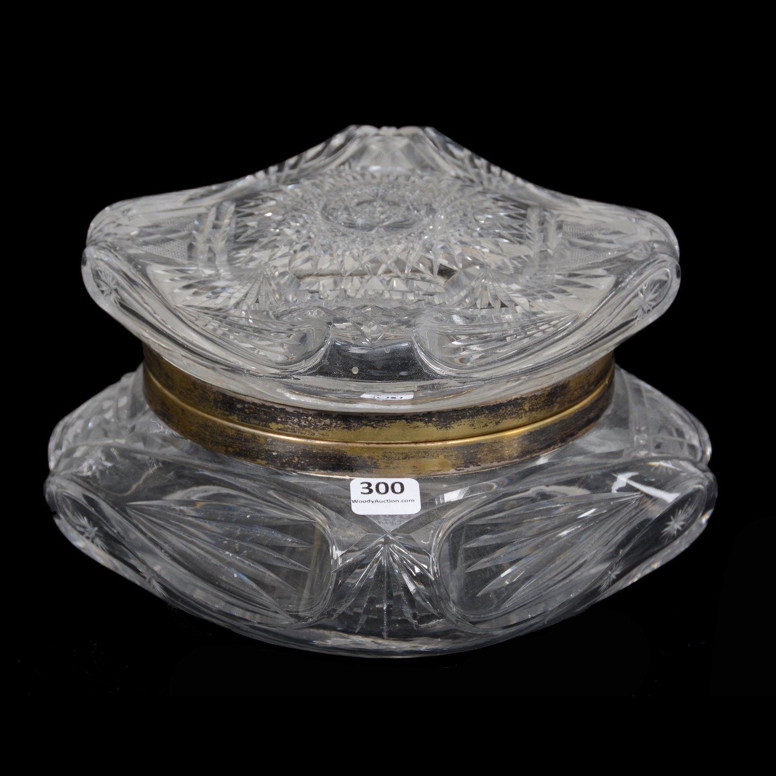 Dresser Box, ABCG, Bishops Hat Mold: Dresser Box, ABCG, Bishops Hat Mold, 5.5" X 8", C.F. Monroe, Large Hobstar Cut Lid, Strawberry Diamond And Fan Highlights, Exceptional Quality, Florida Collection