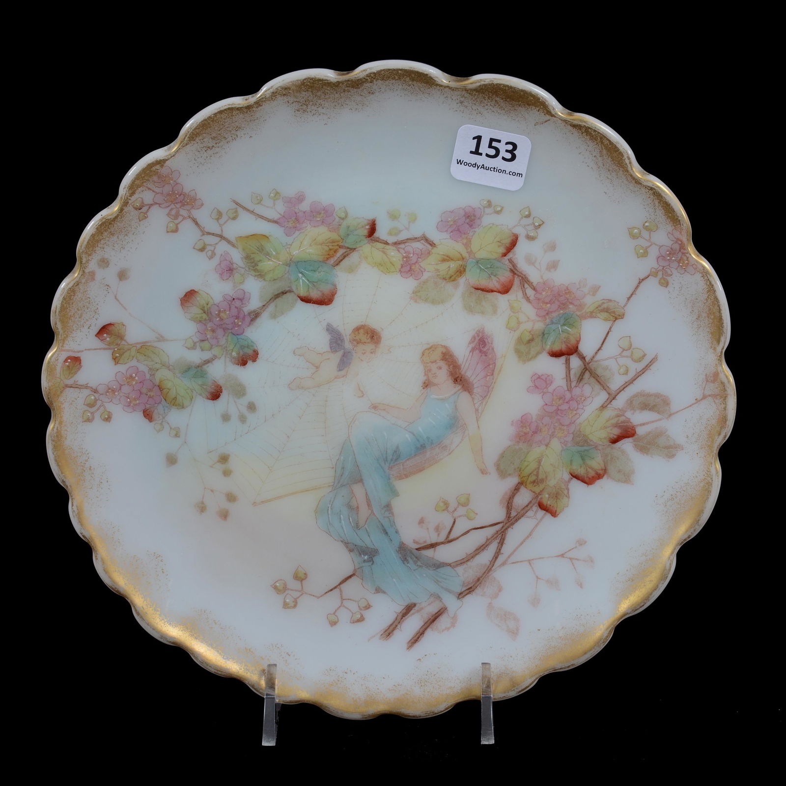 Plate, Unmarked Wave Crest Art Glass (1 of 2)