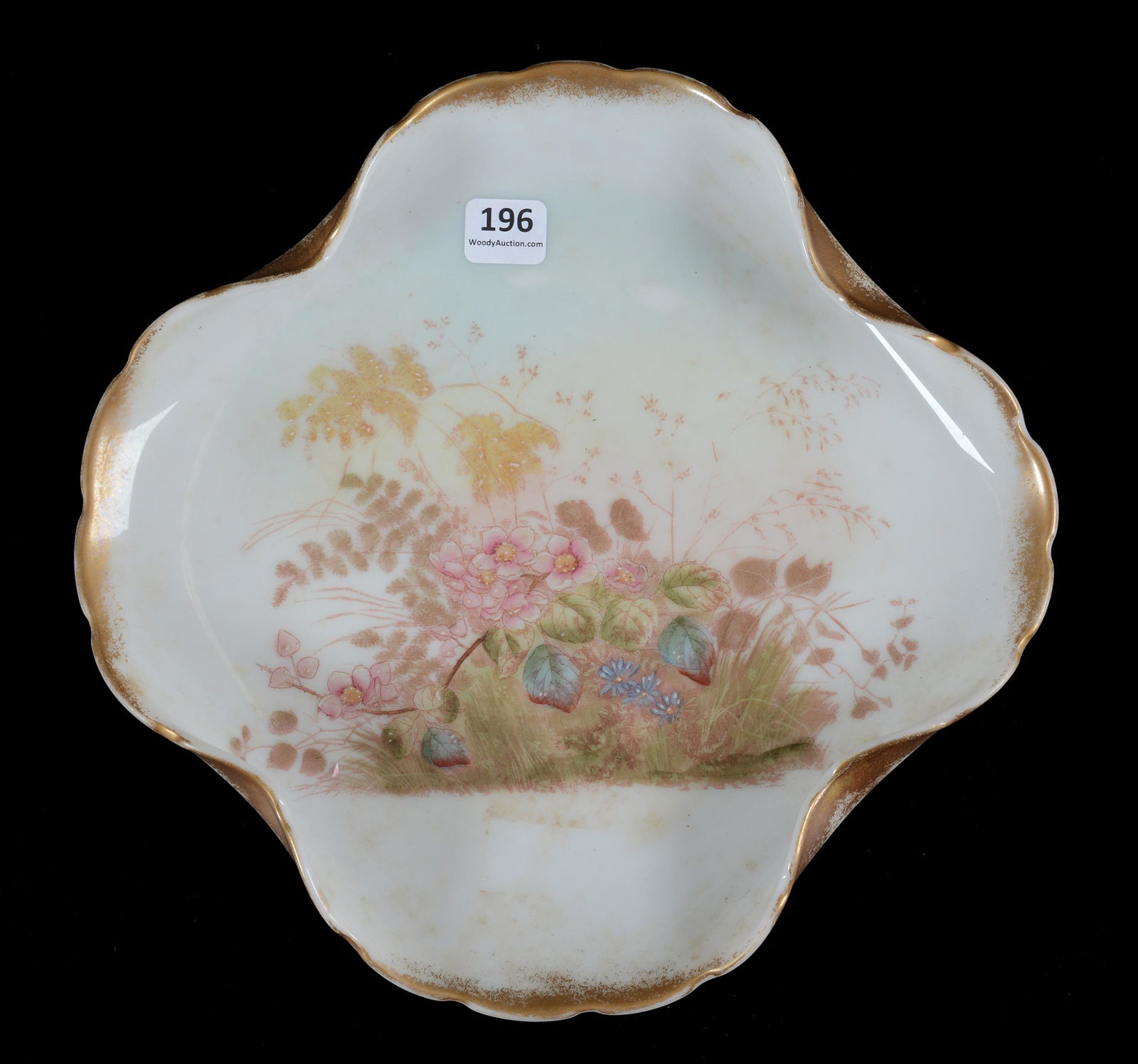 Plate, Unmarked Wave Crest Art Glass (1 of 2)