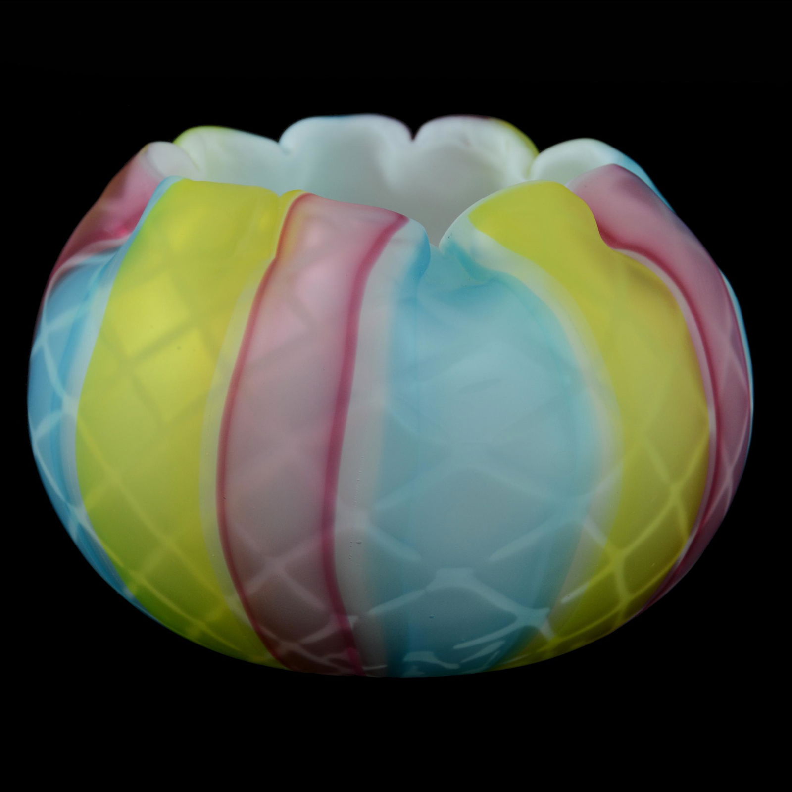 Rose Bowl, Rainbow Satin Diamond Quilted MOP (1 of 3)