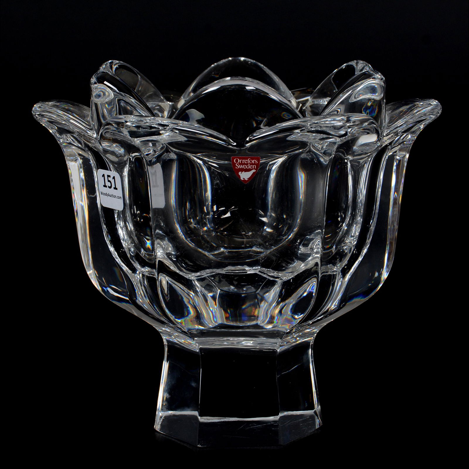 Petal Shaped Bowl Signed Orrefors (1 of 4)