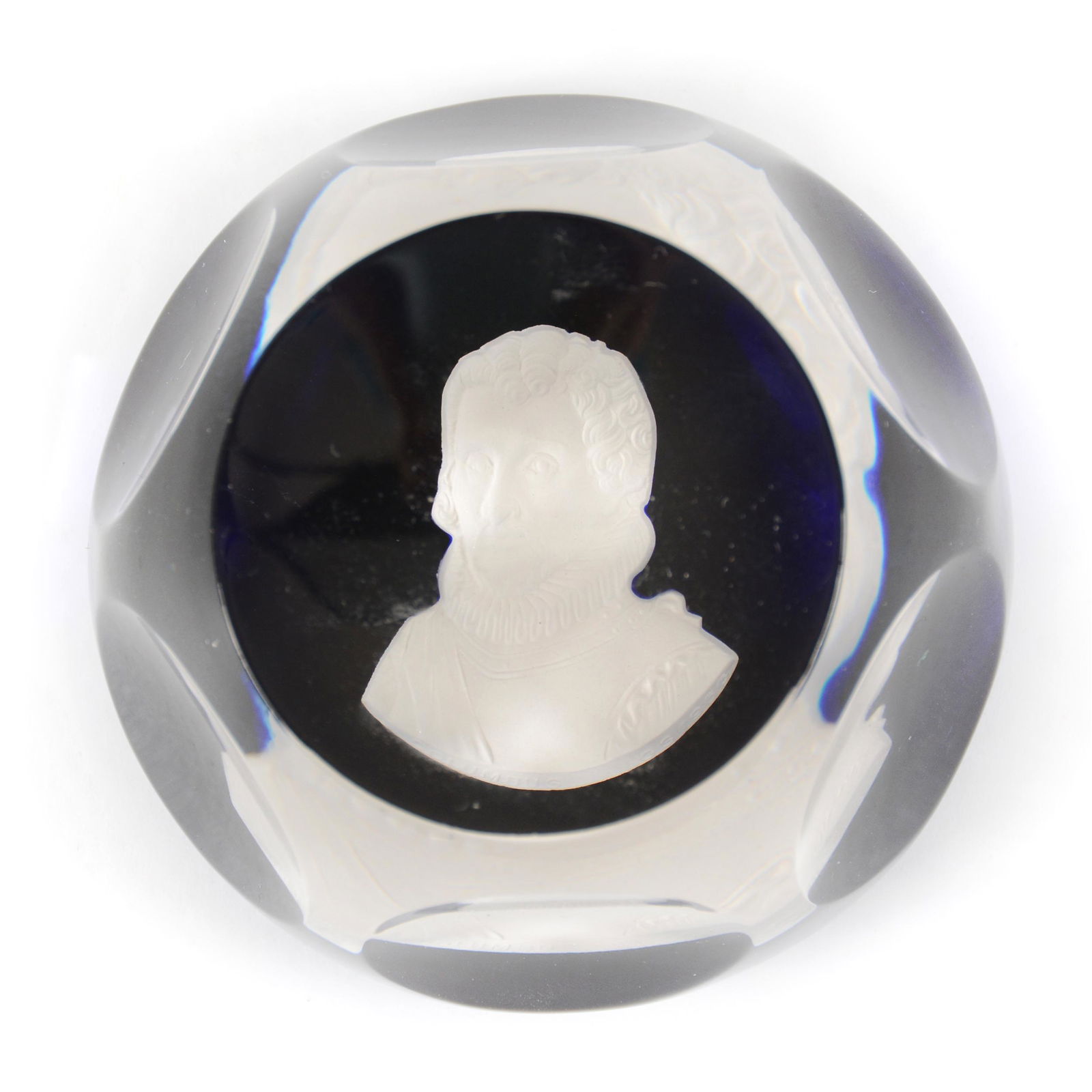 Paperweight Signed Cristalleries d'Albert Sulphide (1 of 3)