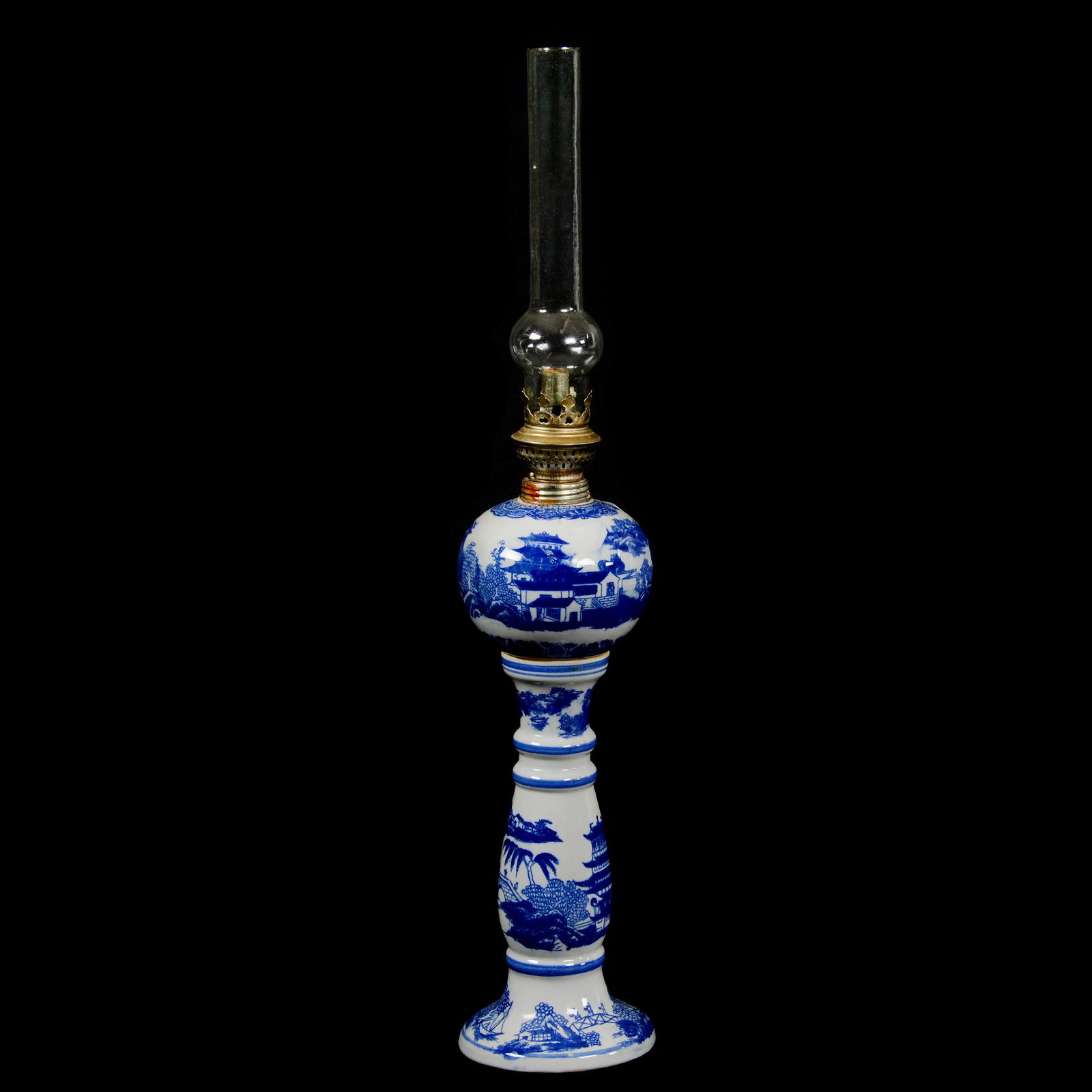 Contemporary Kerosene Lamp, Blue Willow Pattern (1 of 3)