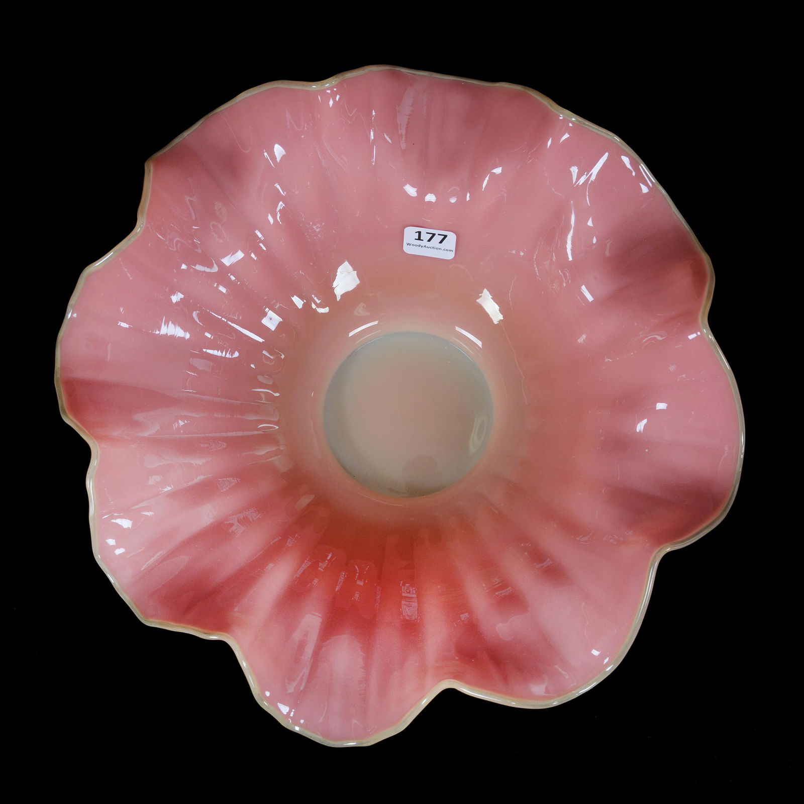 Brides Bowl, Glossy Burmese Art Glass (1 of 2)