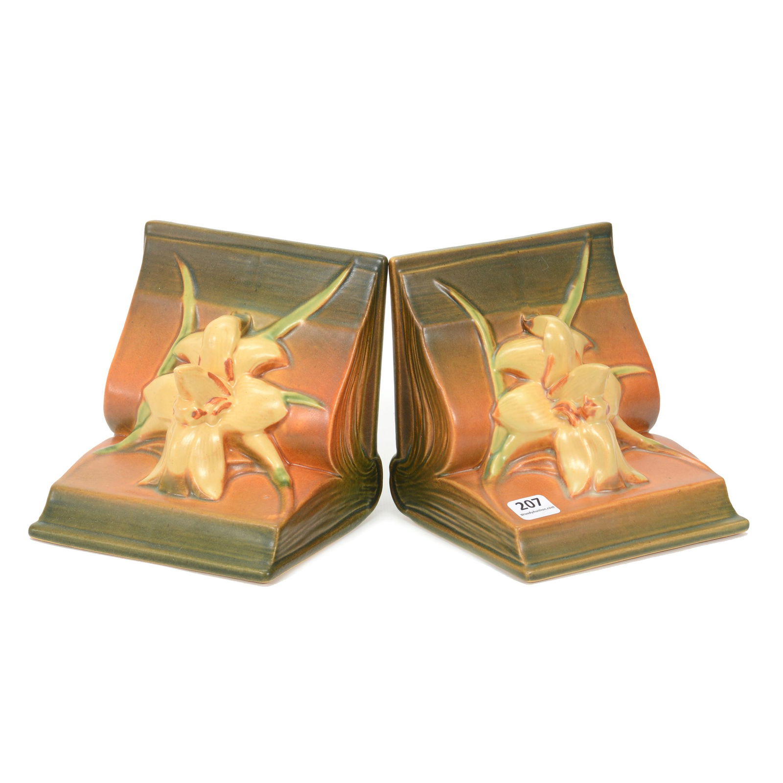 Bookends, Roseville Pottery #16, Clematis Pattern (1 of 3)