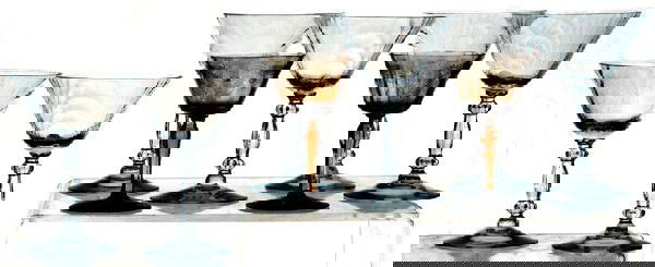 (6) 5 3/4" CAMBRIDGE CHAMPAGNES & (2) 4 1/2" ETCHE: (6) 5 3/4" CAMBRIDGE CHAMPAGNES & (2) 4 1/2" ETCHED AMBER WINES