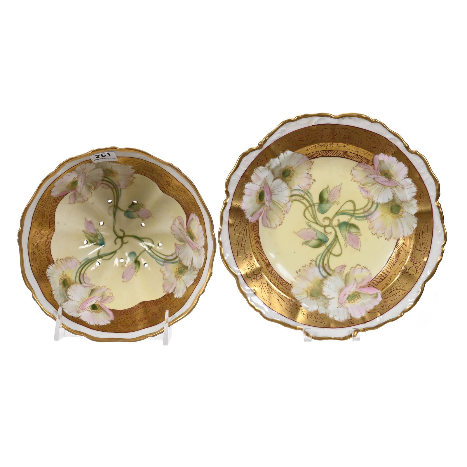 Berry Bowl/Colander & Underplate Marked Pickard (1 of 4)