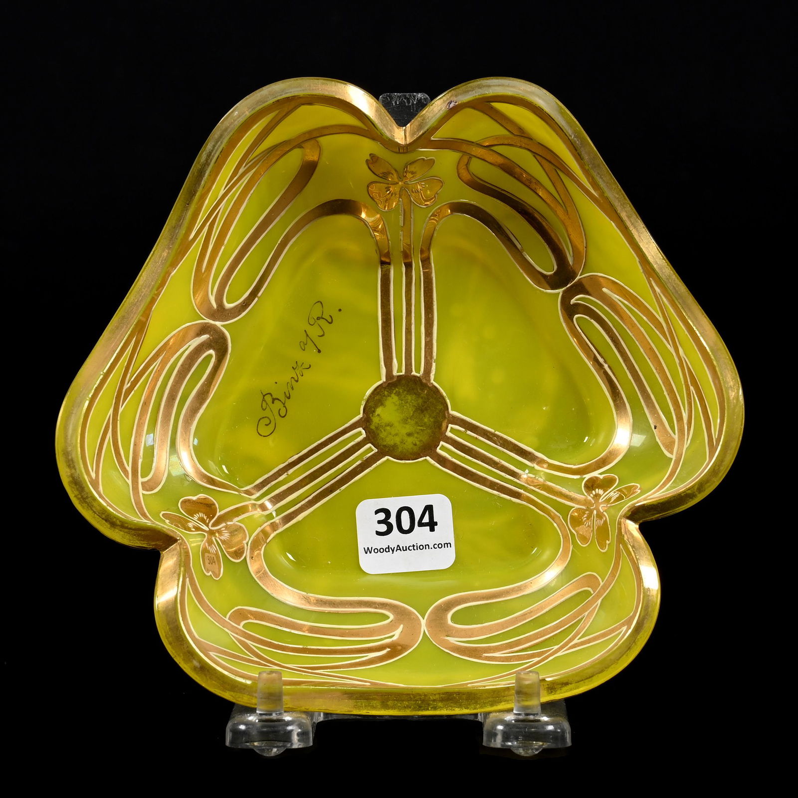 Bowl, Three Sided, Cased Yellow: Bowl, Three Sided, Cased Yellow, 2" x 6", White Mottled Design, Gold Art Deco Ribbon Design, Don Henson Estate, Michigan. Part 3. This auction is the final dispersal of a collection of over 1,700 item