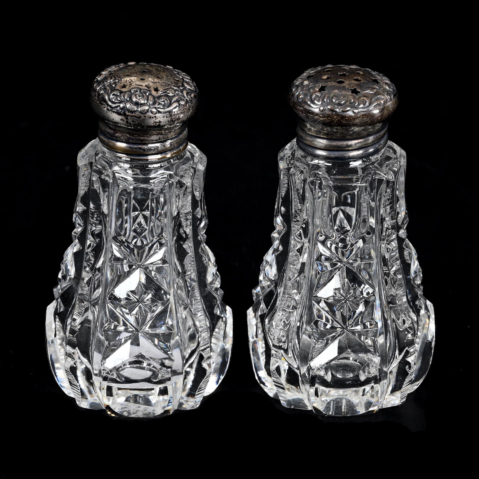 Pair Salt And Pepper Shakers, ABCG (1 of 3)