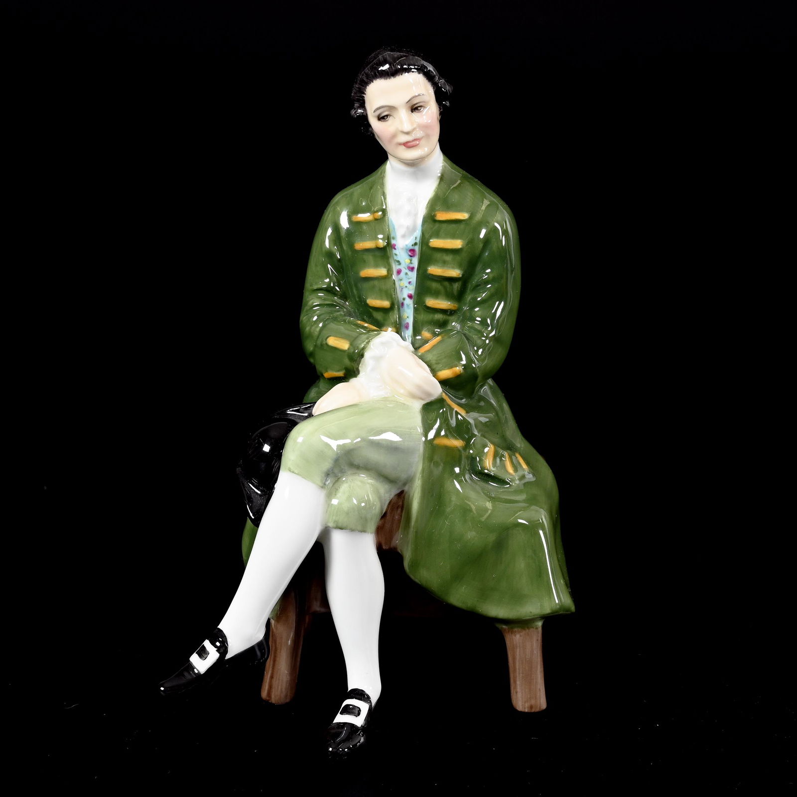 Figurine, Royal Doulton, A Gentleman From Williamsburg (1 of 3)
