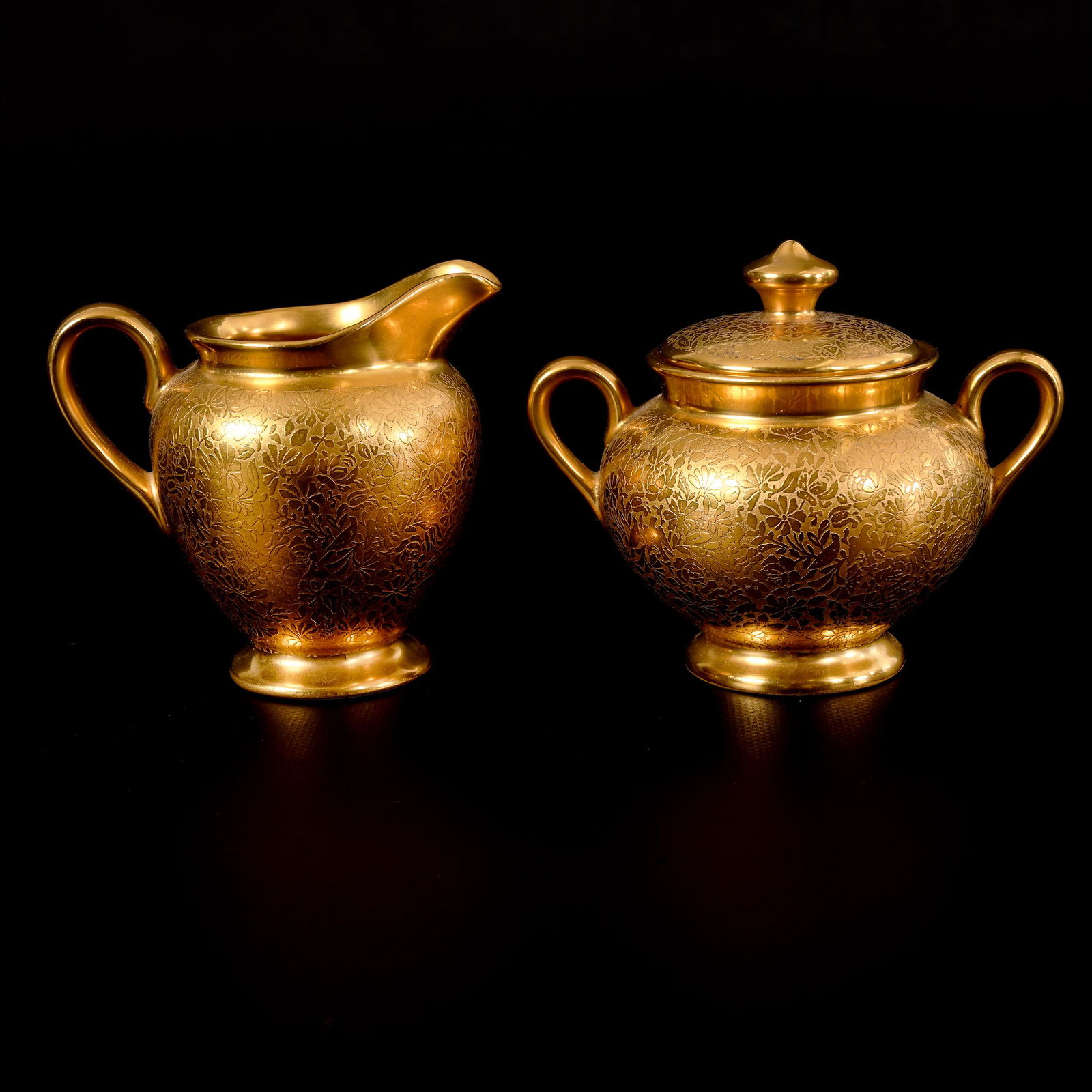 Creamer & Sugar Set Marked Wheeling Decorating Co. (1 of 6)