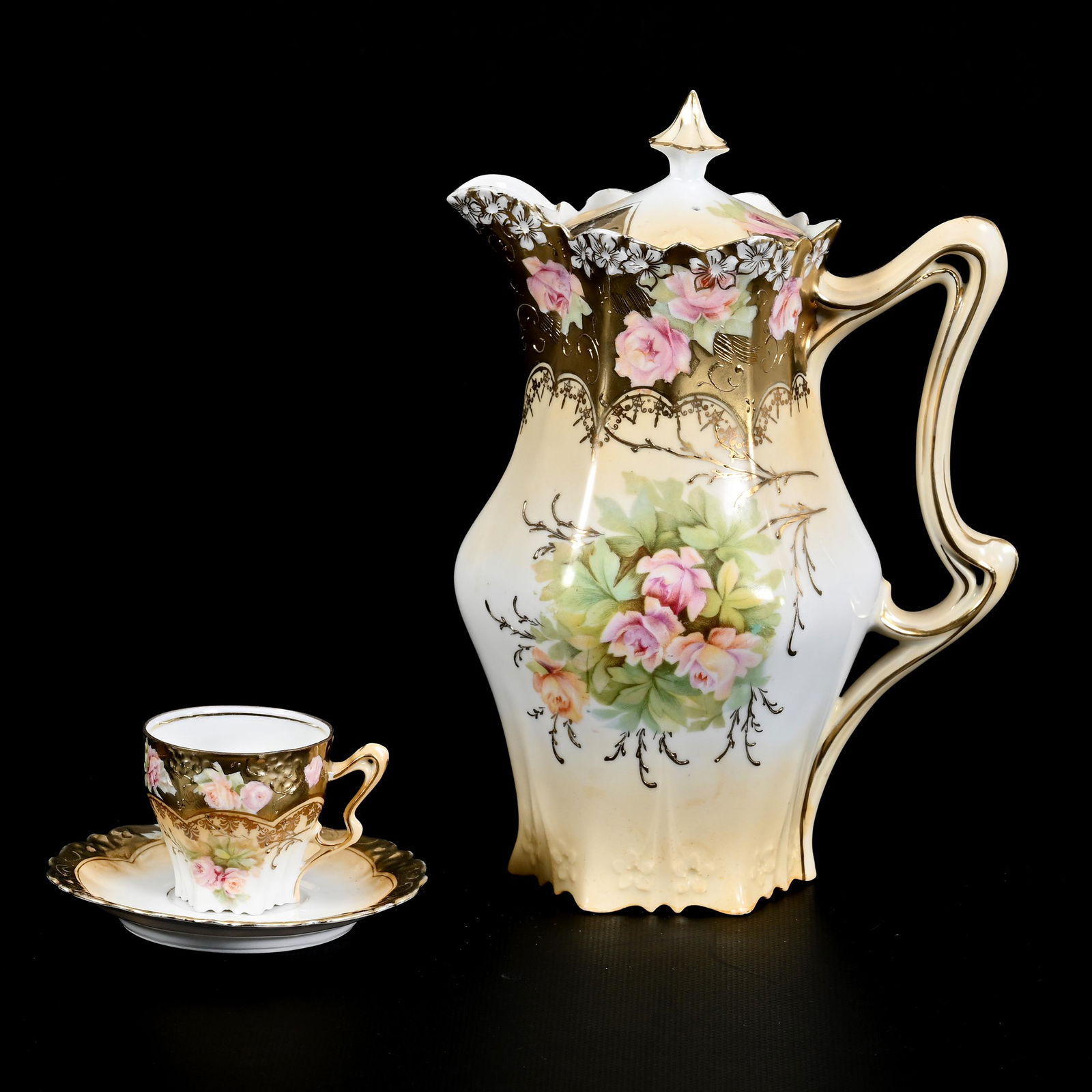 Chocolate Set Marked Royal Coburg (1 of 4)