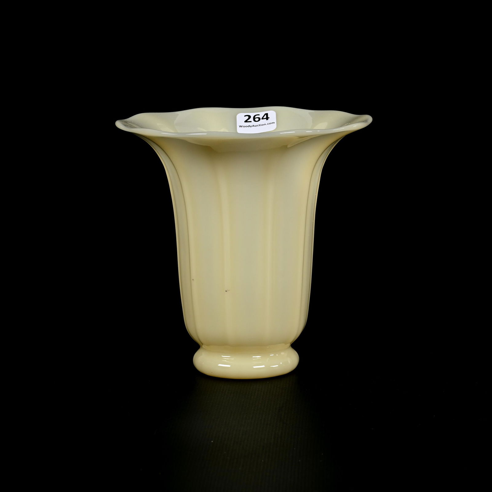 Vase, Unmarked Steuben Ivory Optic Rib Art Glass (1 of 3)