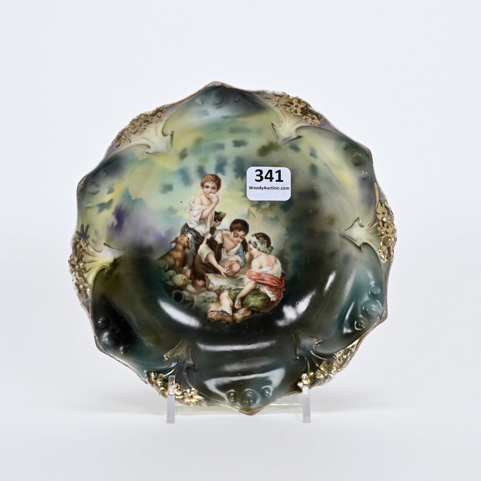 Footed Bowl Marked R.S. Prussia, Point & Clover Mold (1 of 2)