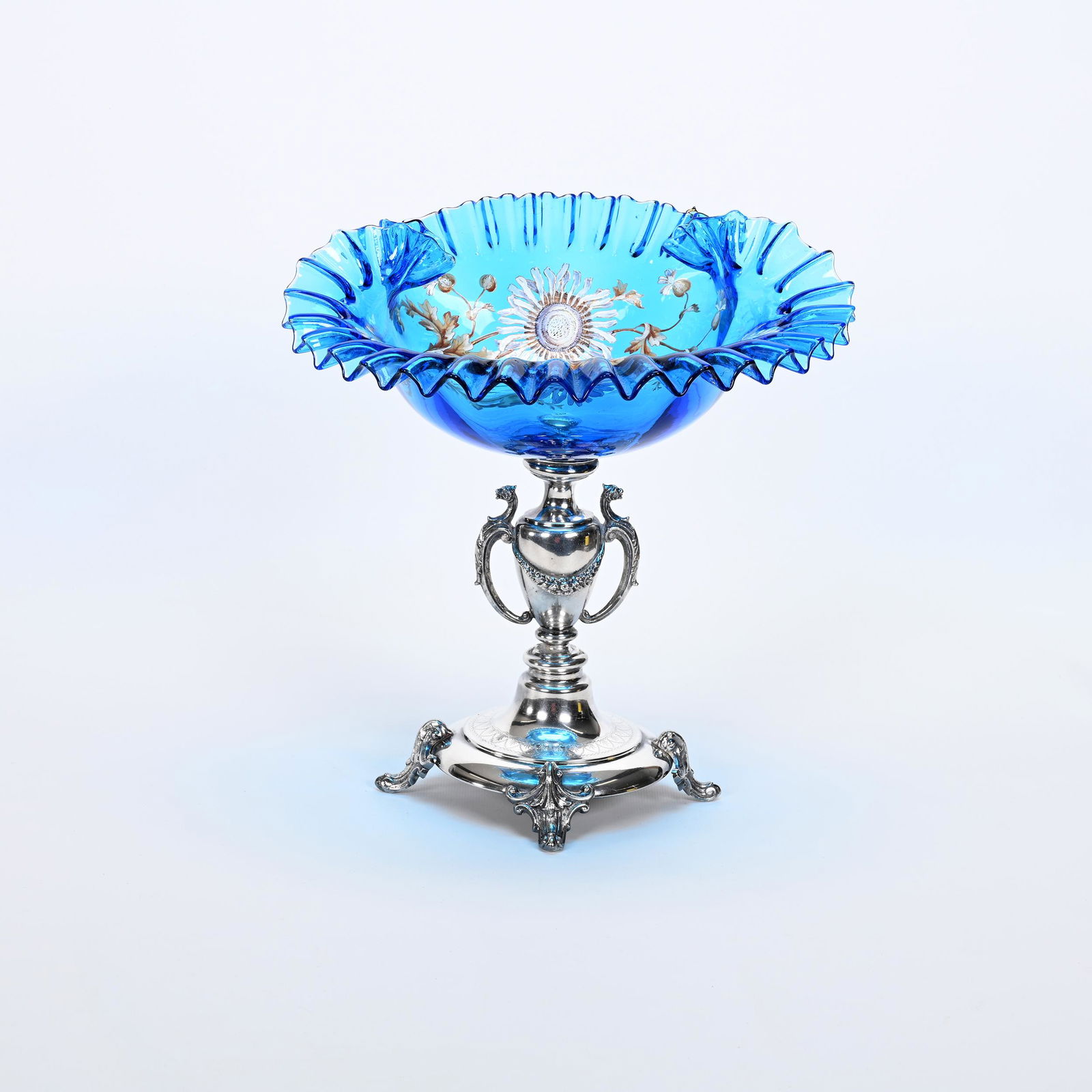 Victorian Brides Basket (1 of 3)