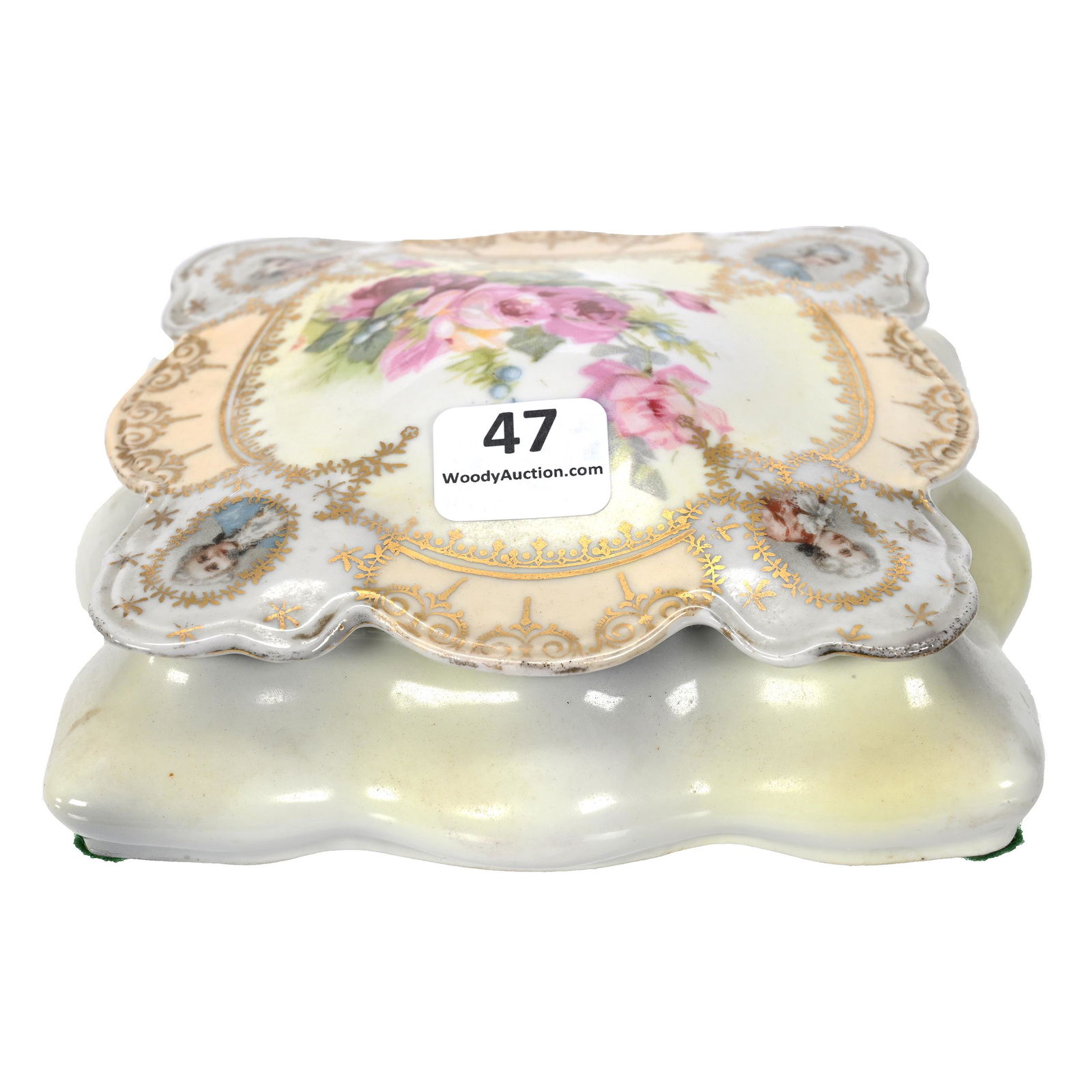 Square Covered Box Marked R.S. Prussia (1 of 3)