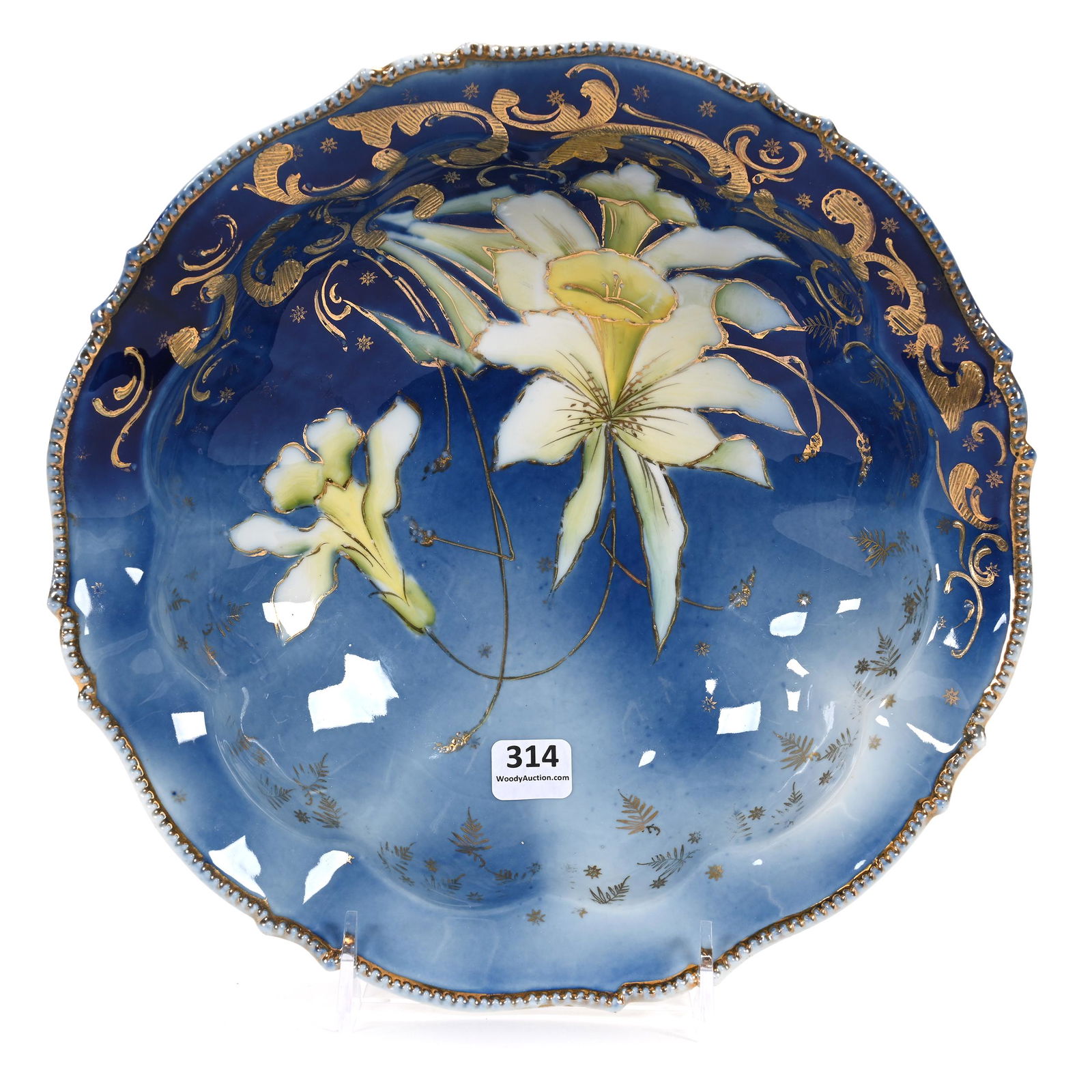 Bowl, Unmarked R.S. Prussia, Mold 343 (1 of 2)