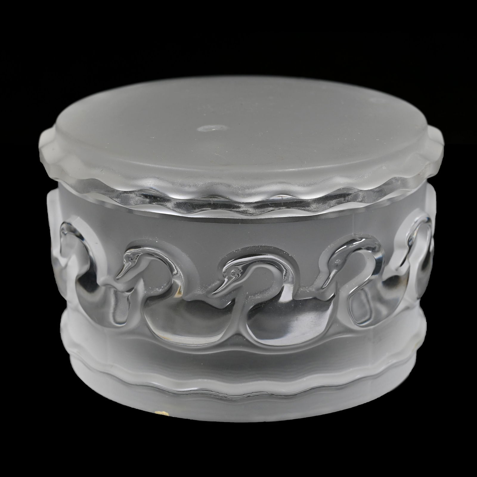 Covered Box Signed Lalique France (1 of 4)