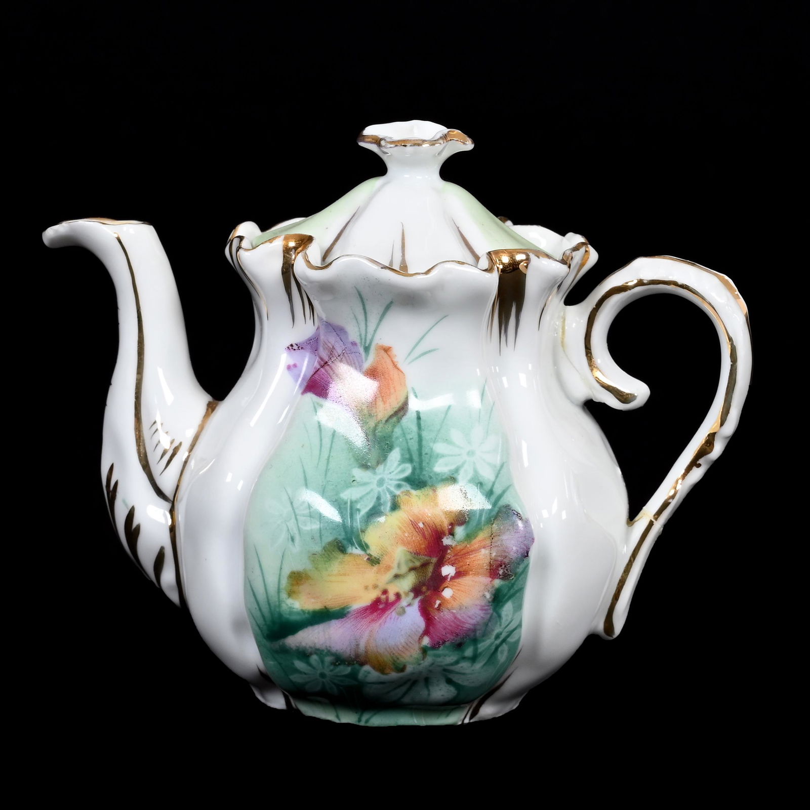 Child's Tea Pot, Unmarked Prussia (1 of 3)