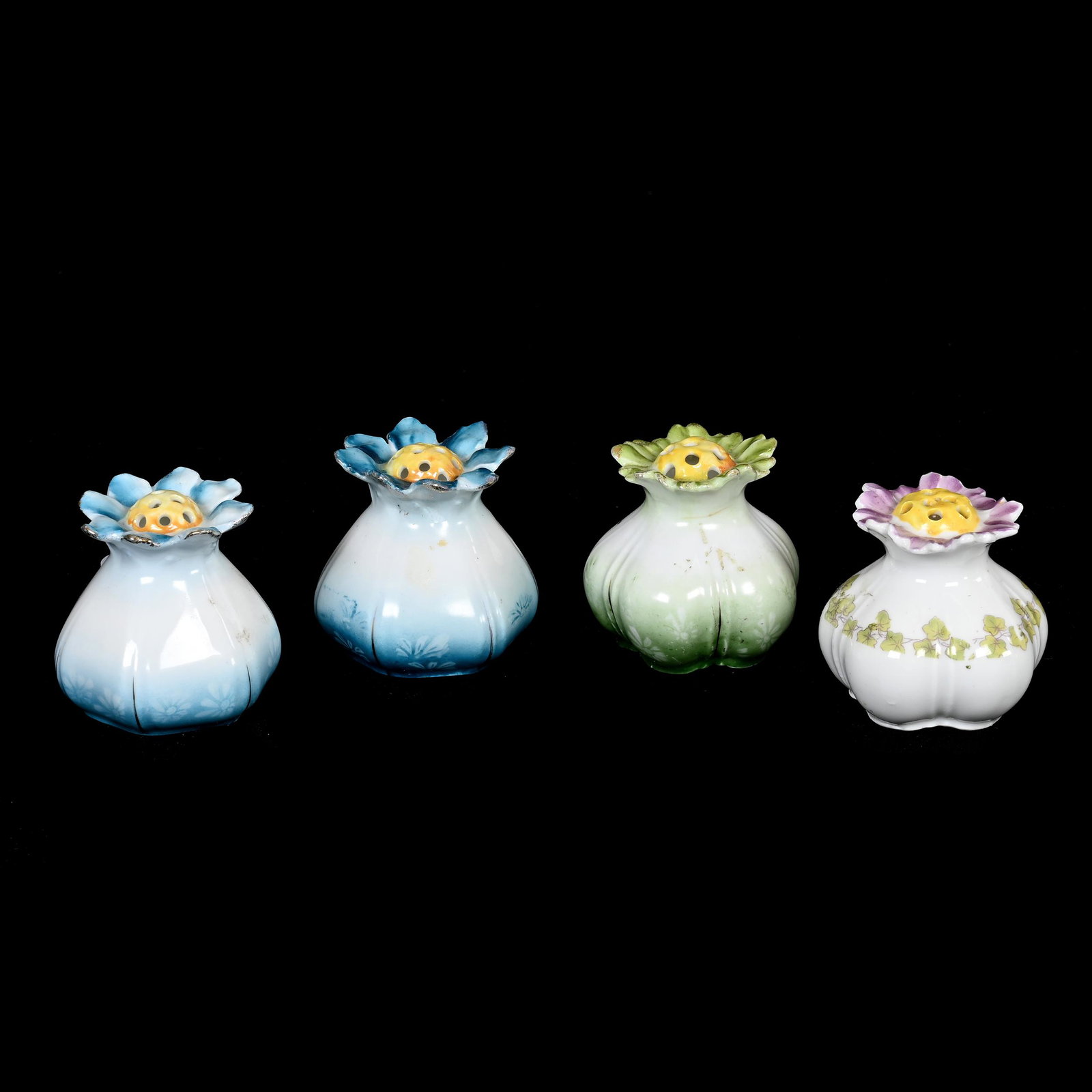 (4) Salt & Pepper Shakers, Floral Blossom Mold (1 of 3)