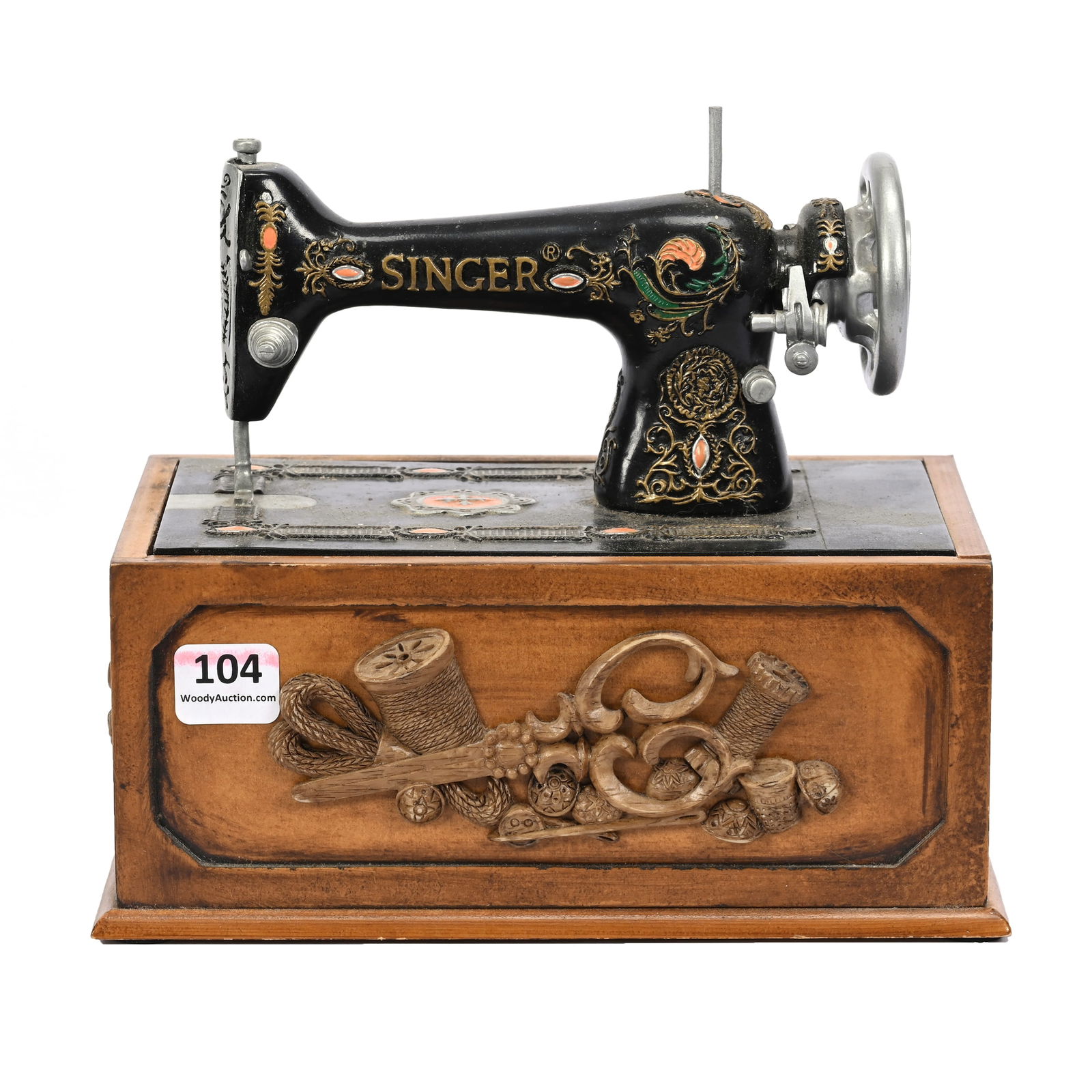 Sewing Box, Figural Singer Sewing Machine Lid (1 of 4)