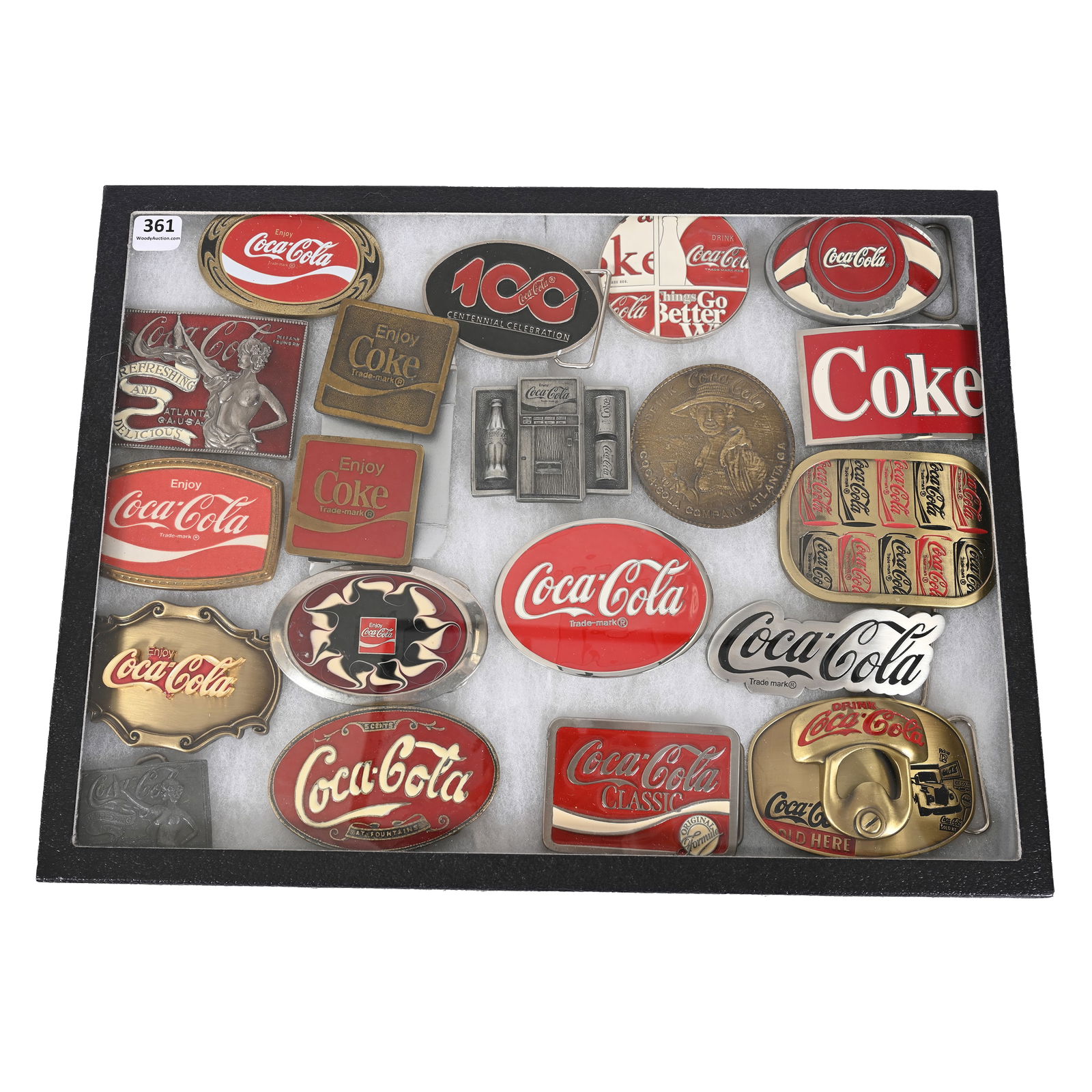 Coca Cola Tray Of Belt Buckles, (20) Wide Assortment (1 of 3)