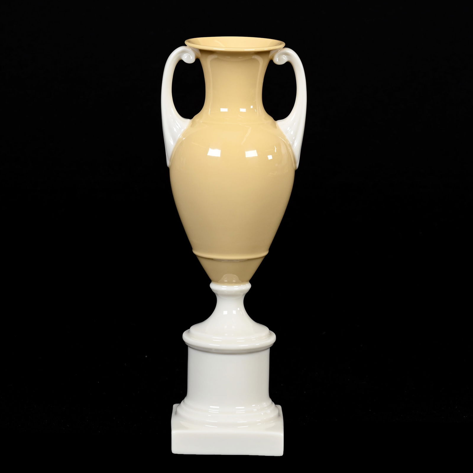Pedestal Urn, Lenox Green Wreath Mark (1 of 3)
