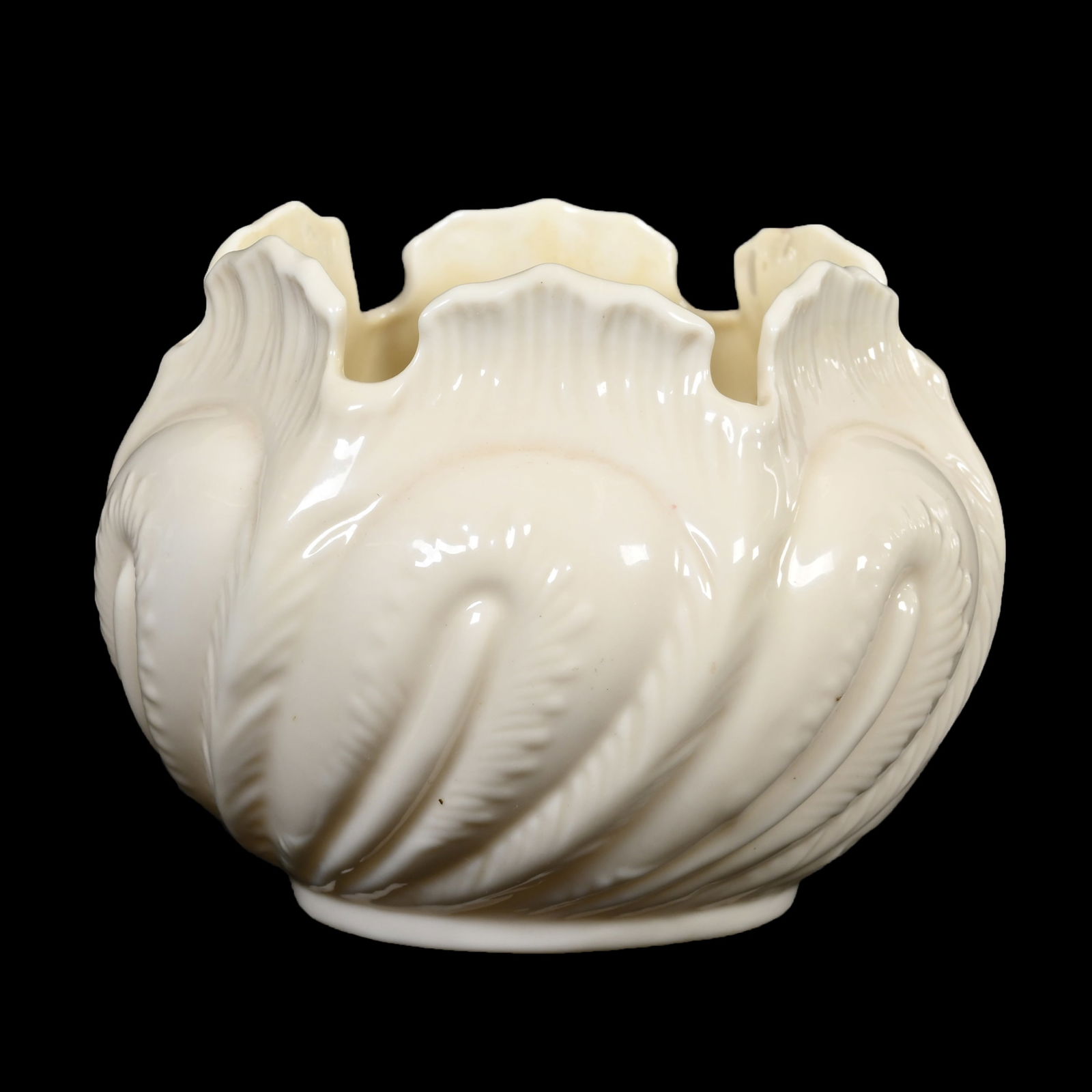 Rose Bowl, Irish Belleek 6th Green Mark (1 of 3)