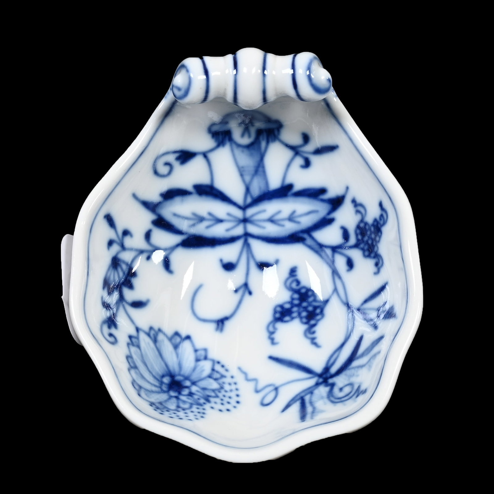 Footed Shell Salt Dip, Meissen Blue Crossed Swords: Footed Shell Salt Dip, Meissen Blue Crossed Swords, 2" x 3", White With Blue Floral Decor, Denver, Colorado Private Collection.