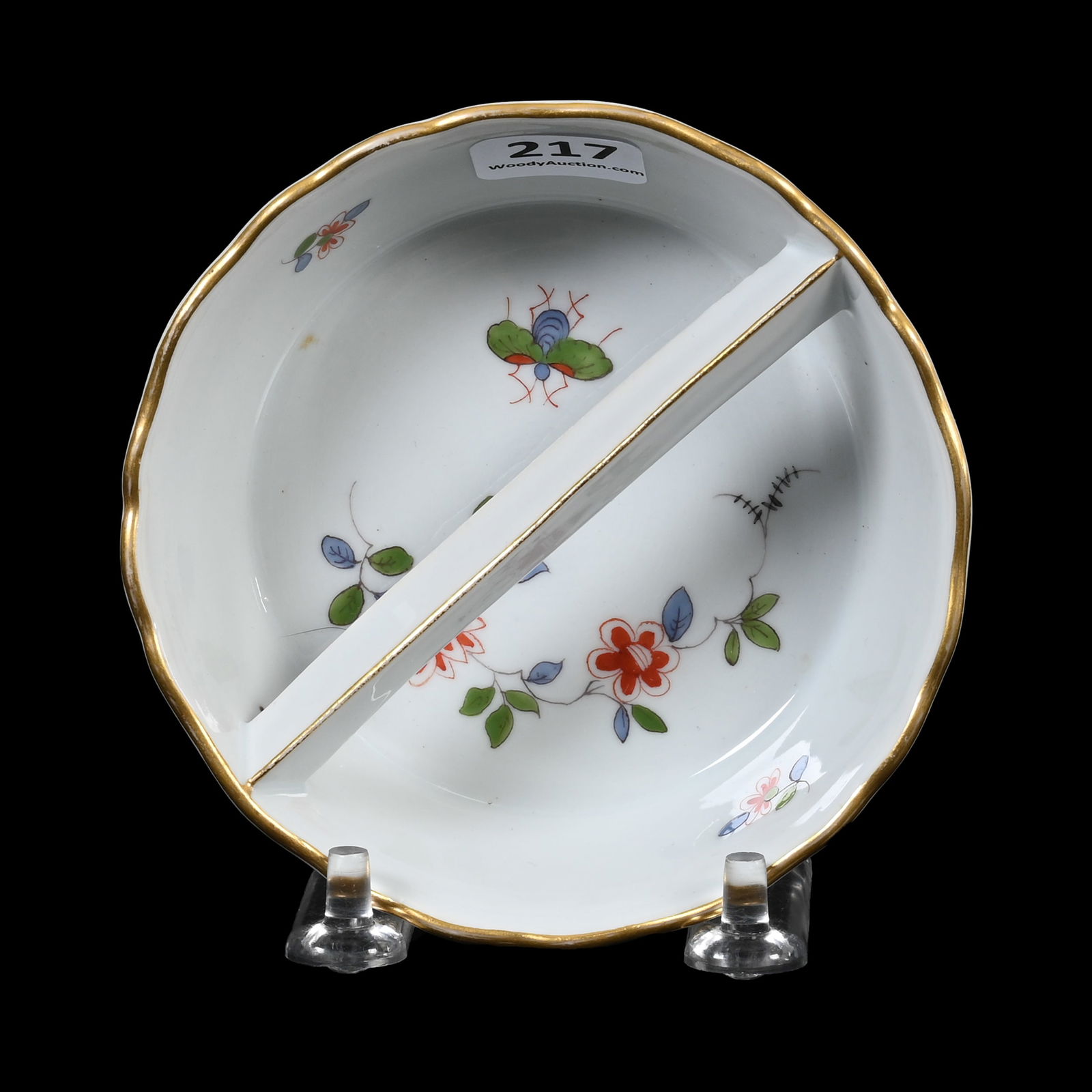 Ash Tray, Meissen Blue Crossed Swords Mark (1 of 3)