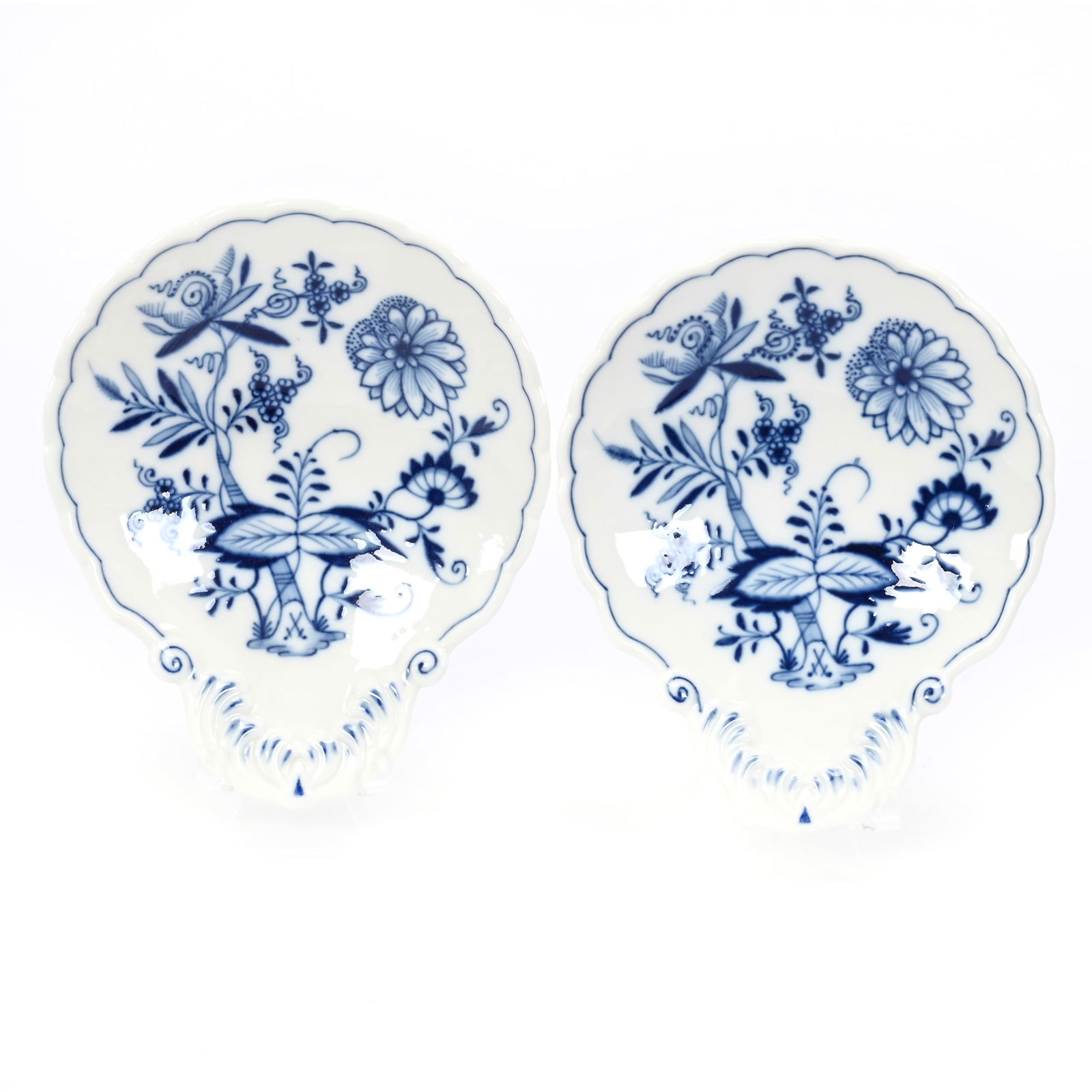(2) Ladle Rests, Meissen Blue Crossed Sword Mark: (2) Ladle Rests, Meissen Blue Crossed Sword Mark, 5" x 4.25", Blue Onion Pattern, Denver, Colorado Private Collection.