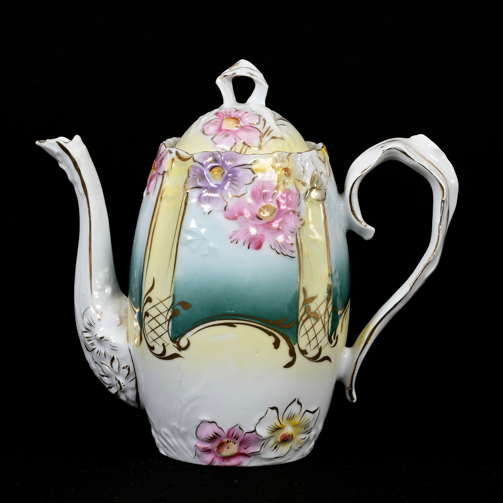 Tea Pot, Unmarked R.S. Prussia (1 of 3)