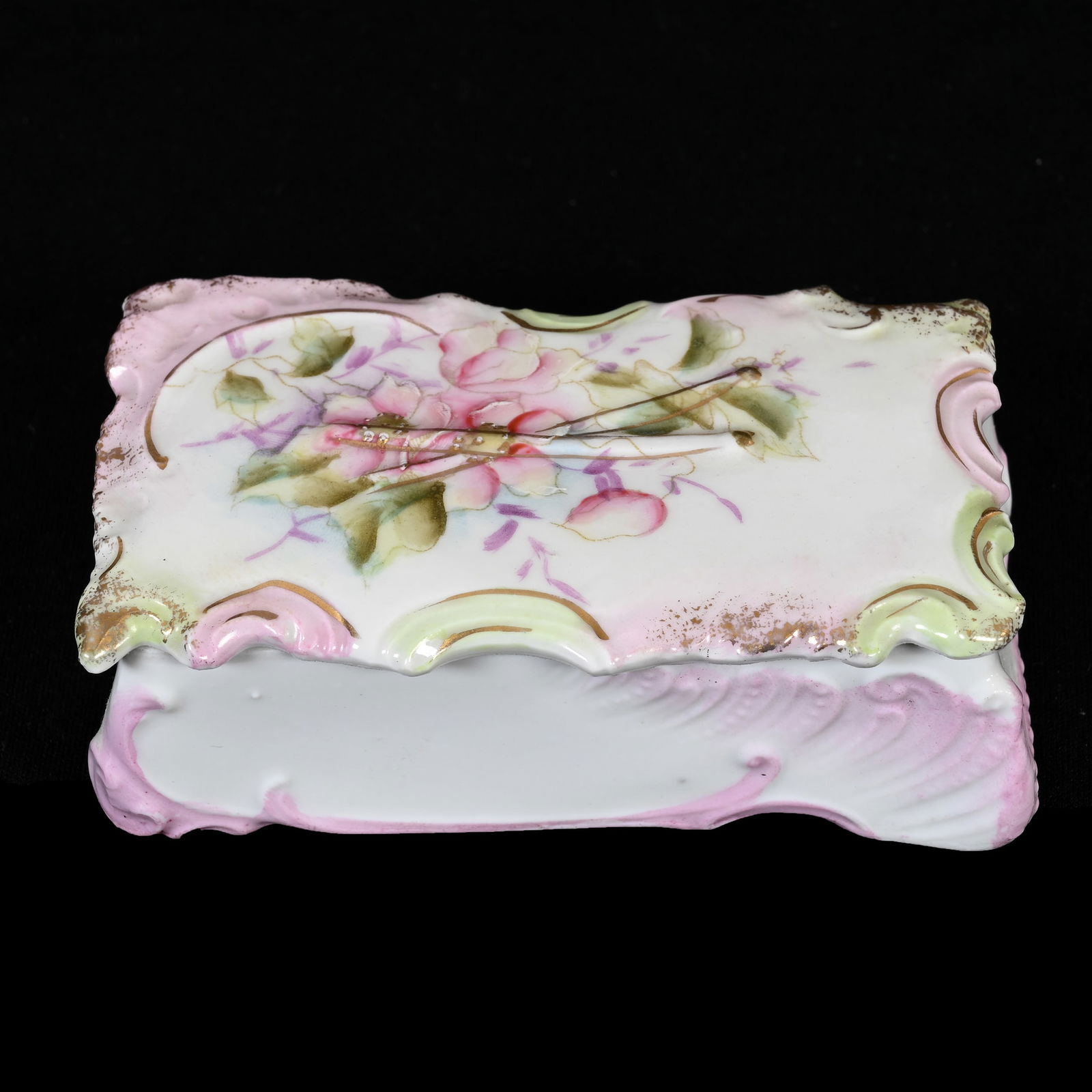 Covered Matchbox With Striker, Unmarked R.S. Prussia (1 of 3)