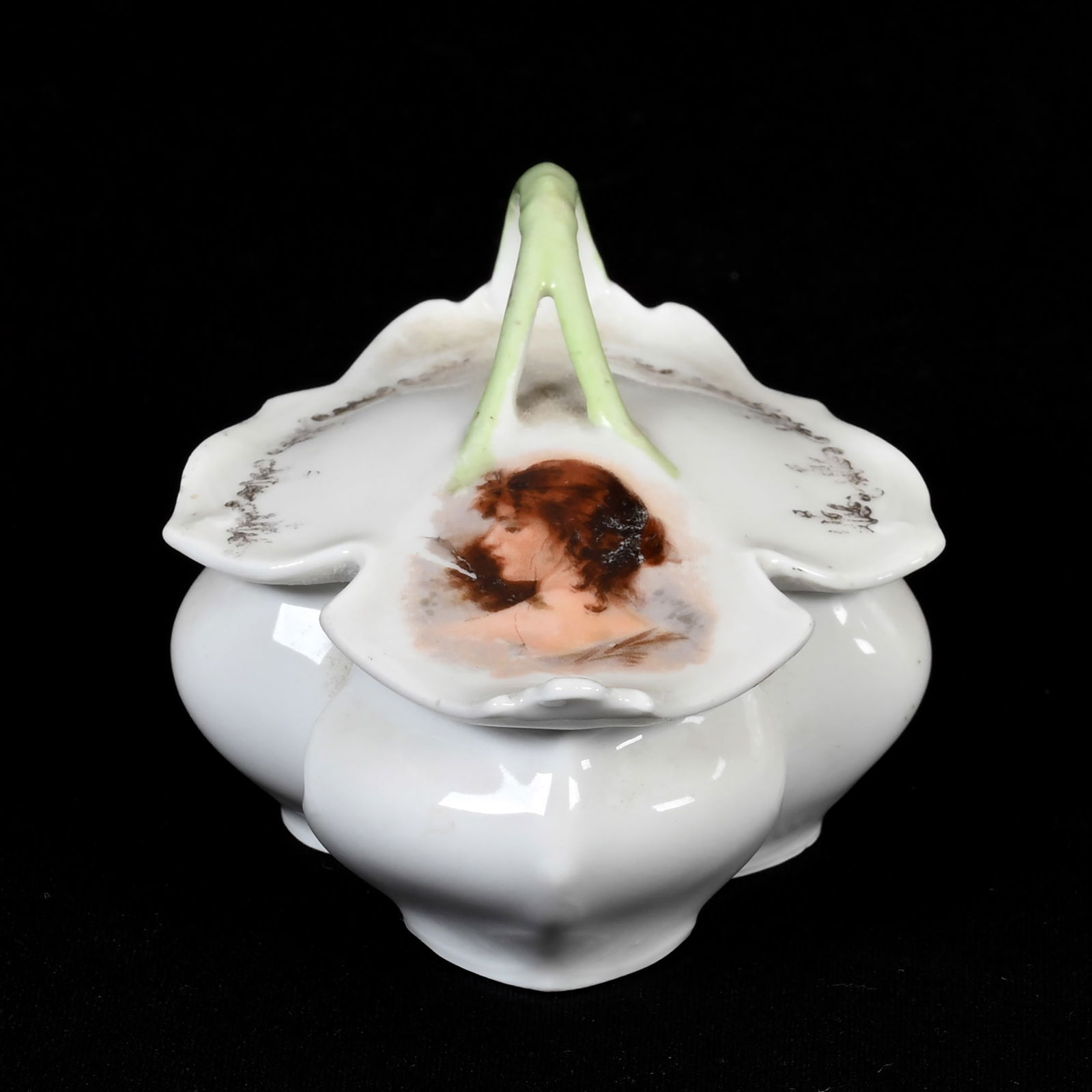 Covered Box, Unmarked R.S. Prussia (1 of 3)