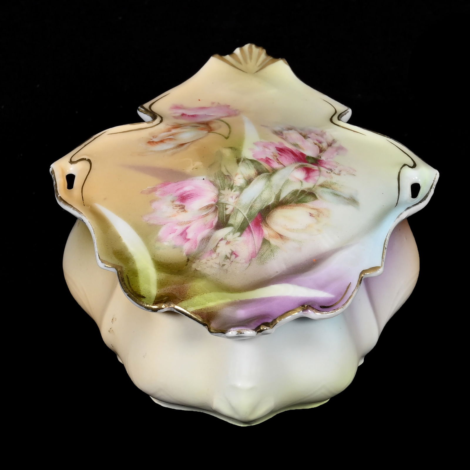 Covered Box, Unmarked R.S. Prussia (1 of 3)