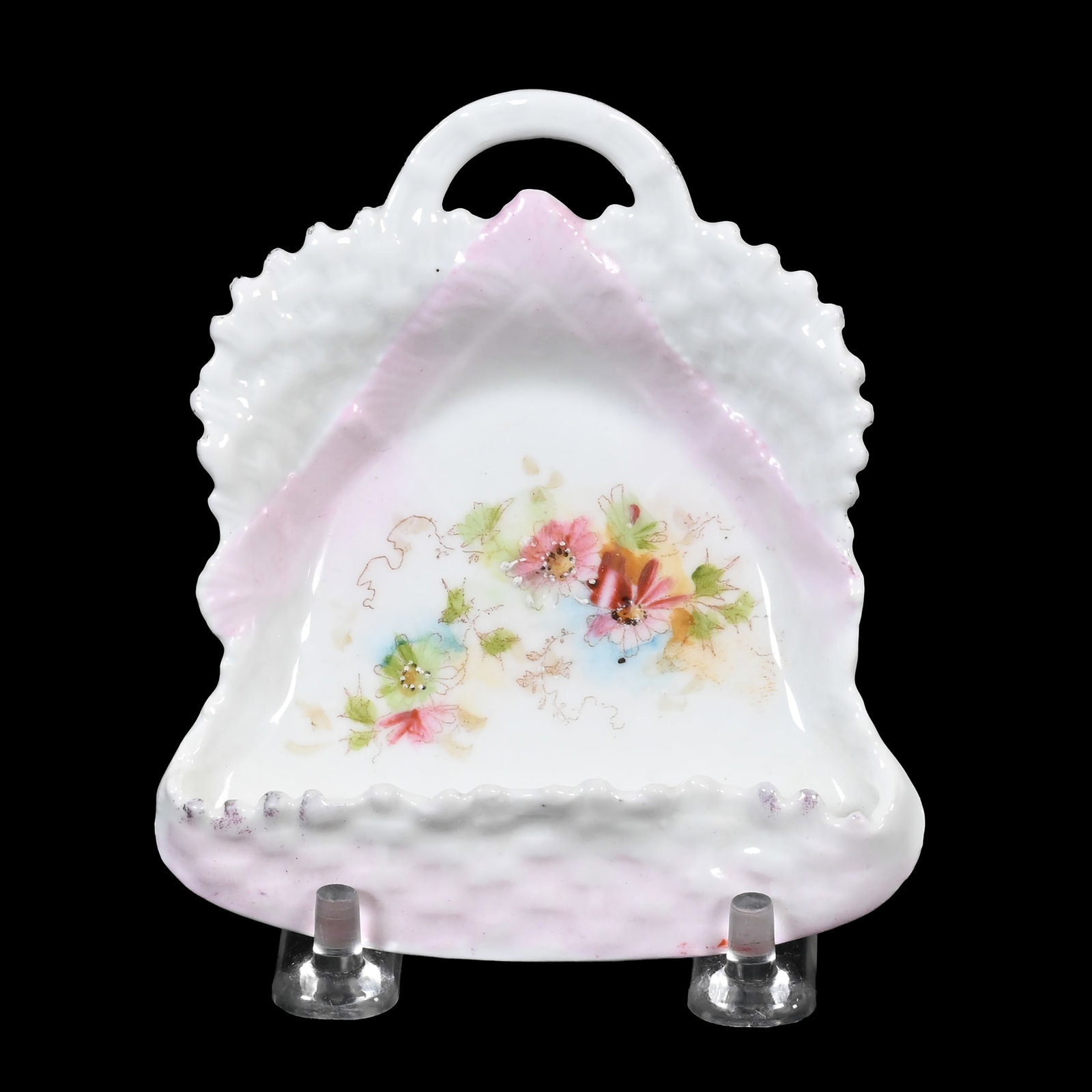 Hanging Figural Dustpan, Unmarked R.S. Prussia: Hanging Figural Dustpan, Unmarked R.S. Prussia, 4.25" x 3.75", White With Floral Decor, Lee & Carol Marple Collection.