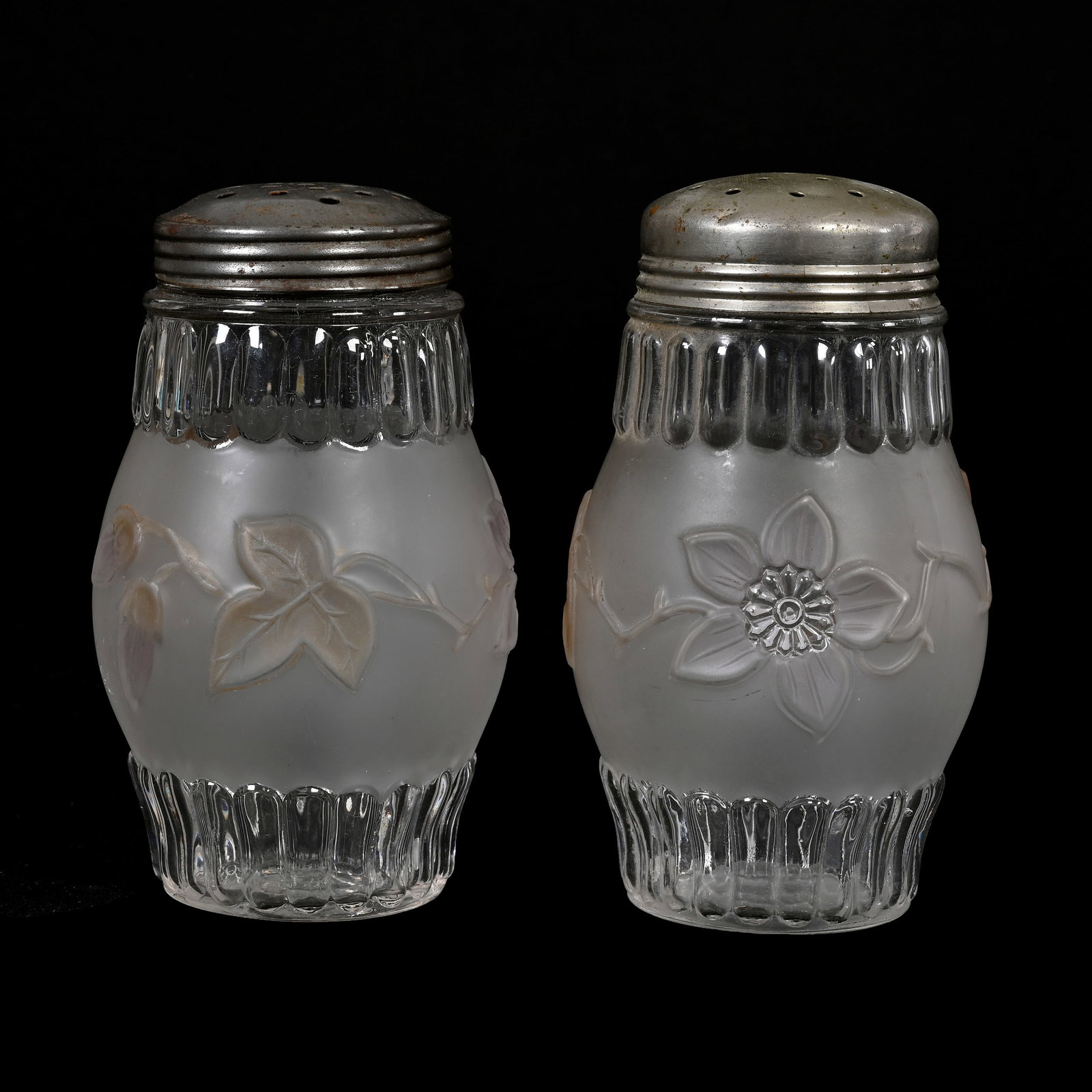 (2) Sugar Shakers, Clear With Amber Stain (1 of 4)