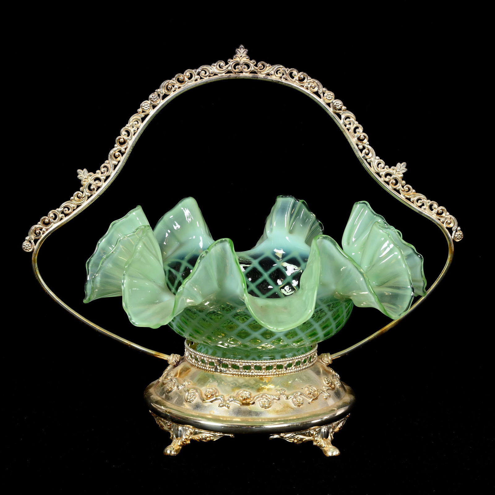 Victorian Brides Basket (1 of 4)