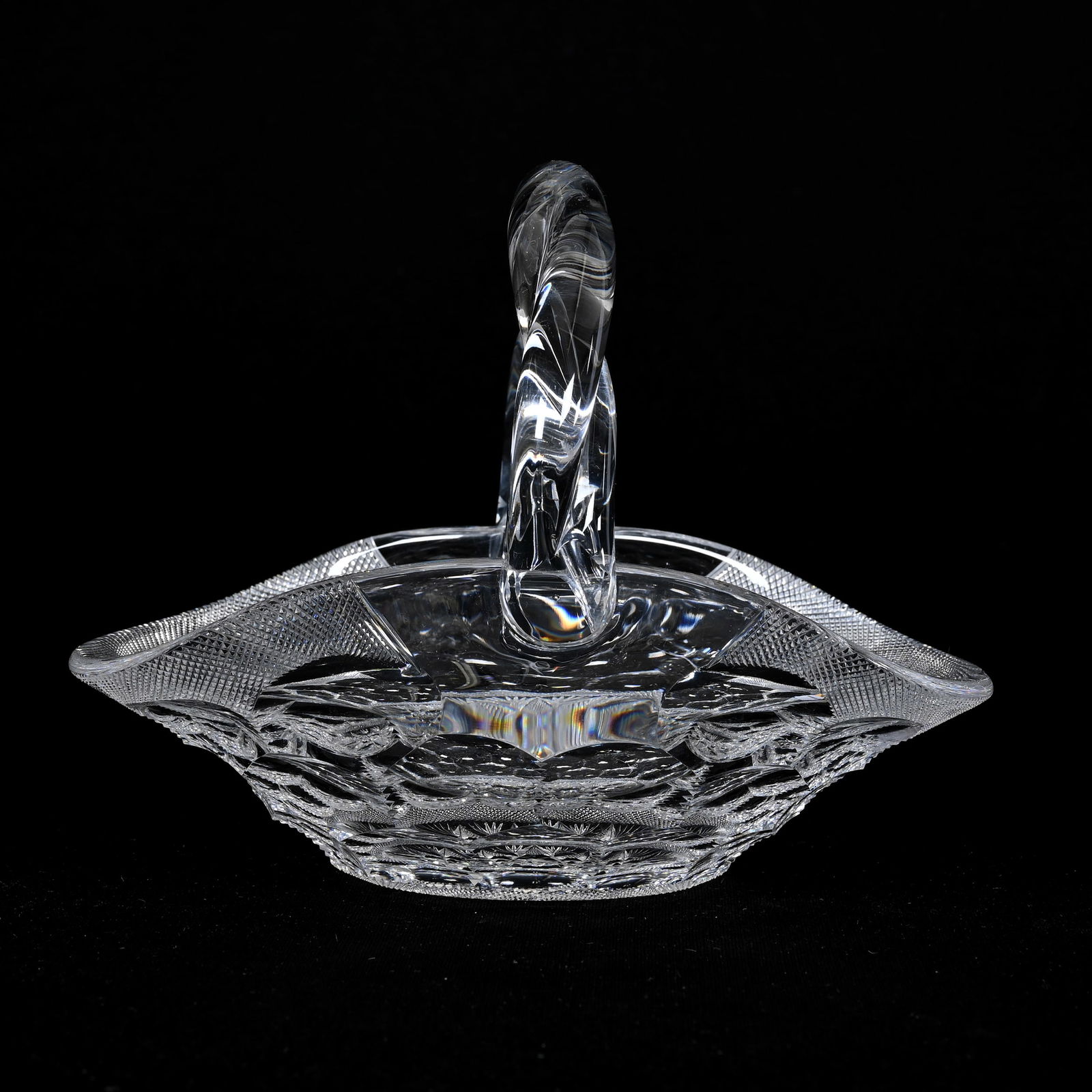 Basket, ABCG, Signed Tuthill Thousand Eye Pattern (1 of 3)