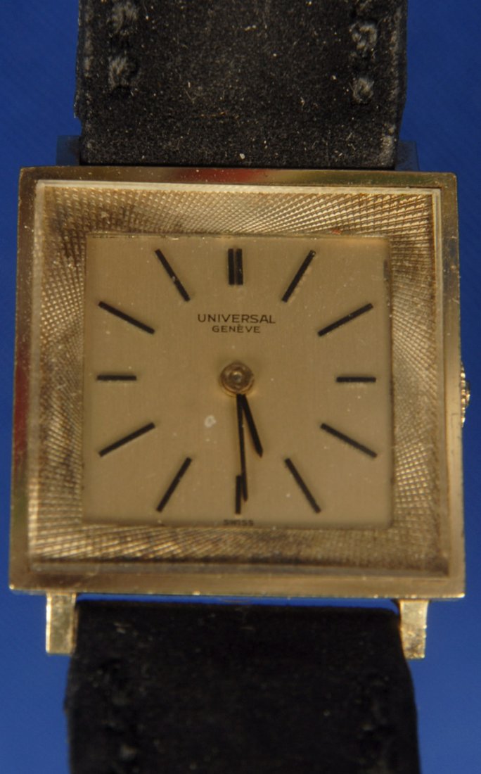 UNIVERSAL GENEVE MANS 14KT GOLD WRIST WATCH: UNIVERSAL GENEVE MANS 14KT GOLD WRIST WATCH BLACK LEATHER BAND - GOOD CONDITION