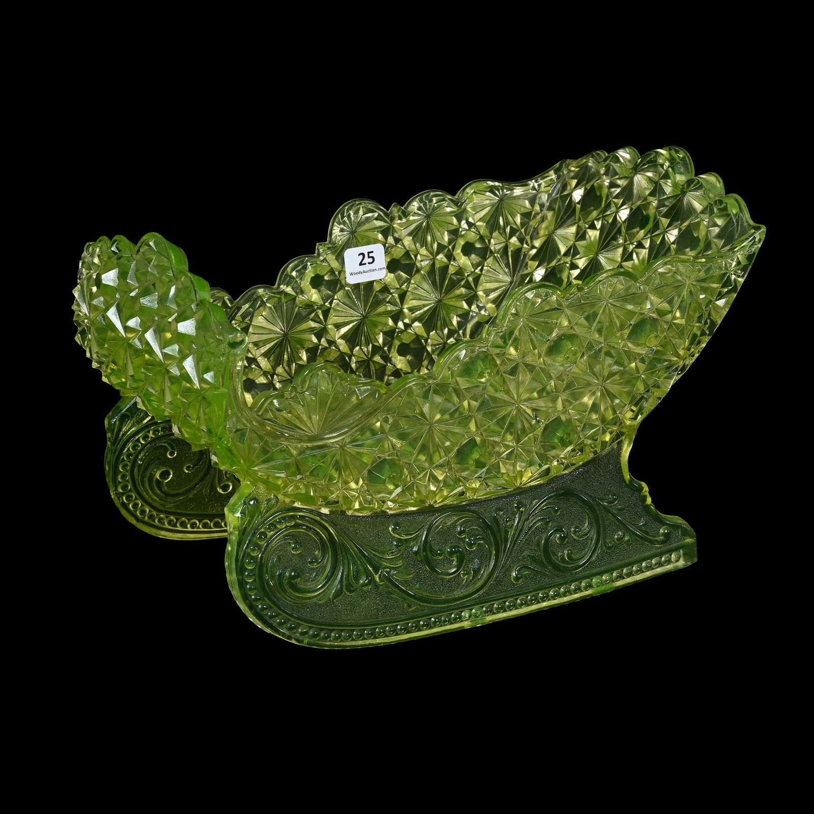 Sleigh, Solid Vaseline Button And Daisy Pattern (1 of 7)