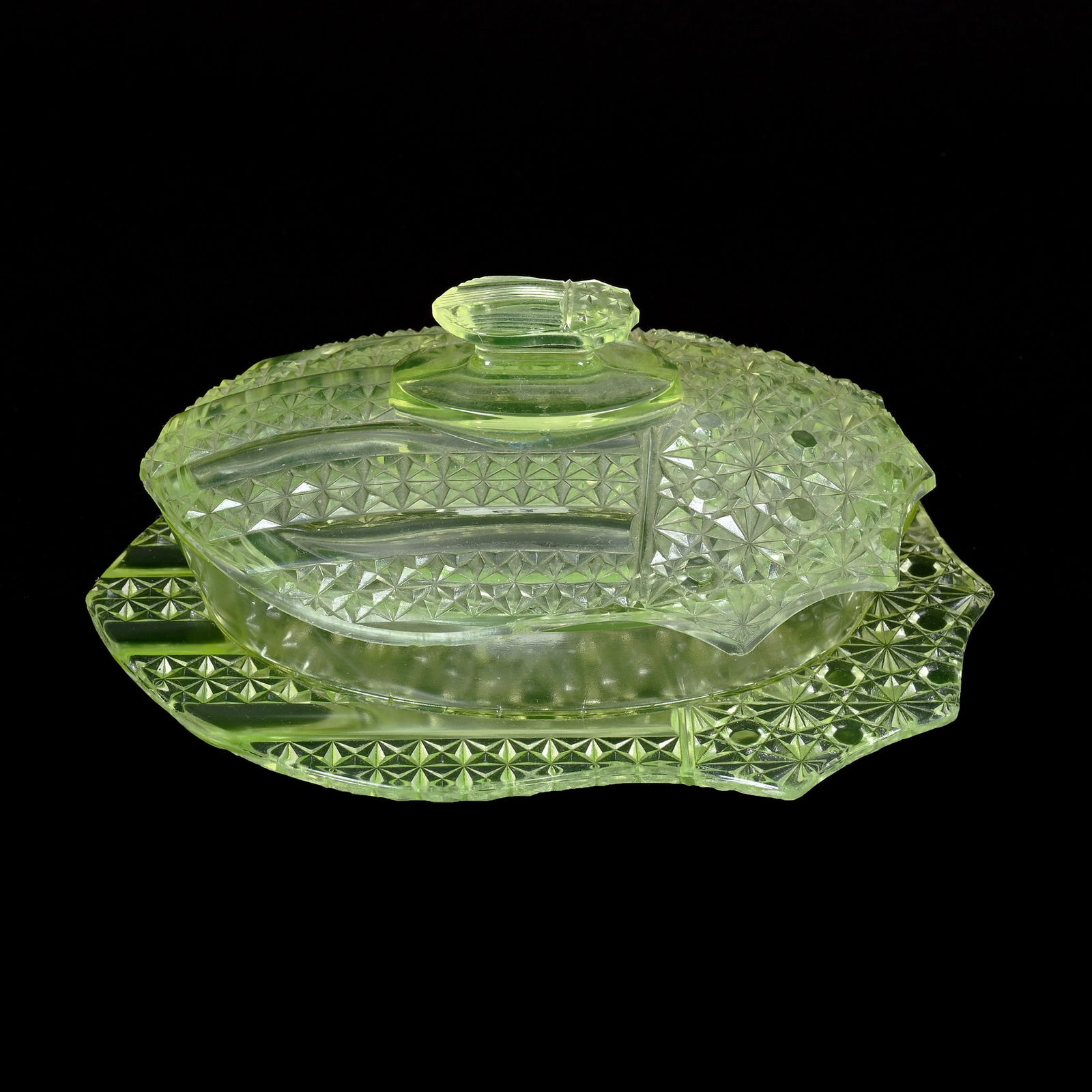 Covered Butterdish, Solid Vaseline Pattern Glass (1 of 5)