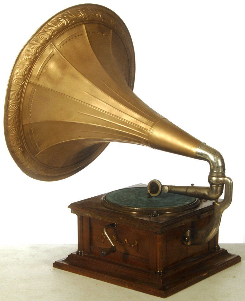 70 18" HMV (HIS MASTERS VOICE) GRAMAPHONE PHONOGRAPH D Lot 0070