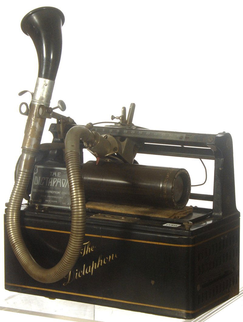 10" X 12 1/2" COLUMBIA "DICTAPHONE" MODEL T, TYPE A: 10" X 12 1/2" COLUMBIA "DICTAPHONE" MODEL T, TYPE A EARLY RECORDING MACHINE NICE CONDITION