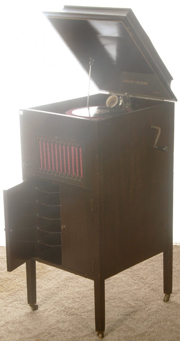 43" X 19" AEOLIAN VOCALION "GRADUOLA" PHONOGRAPH F: 43" X 19" AEOLIAN VOCALION "GRADUOLA" PHONOGRAPH FLOOR MODEL DISC PLAYER MAHOGANY CASE - INCLUDES (3) AEOLIAN VOCALION PHONOGRAPH DOUBLE SIDED DISCS, DATED 1916