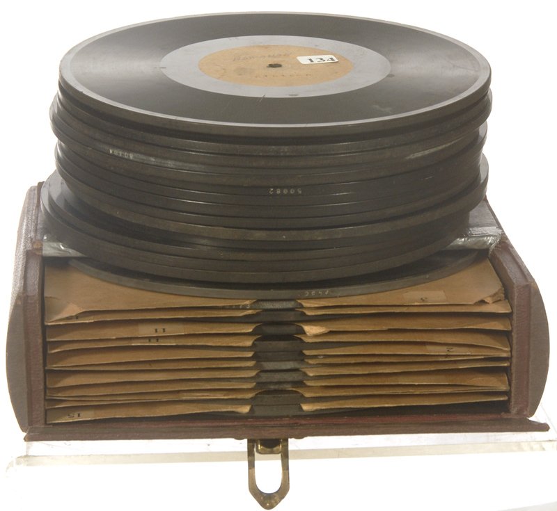 (25) 9 1/2" DIAMETER EDISON THICK PHONOGRAPH DISC: (25) 9 1/2" DIAMETER EDISON THICK PHONOGRAPH DISC RECORDS RANDOM TITLES INCLUDE: SHIPMATES; MAKE THAT TROMBONE LAUGH;DREAM OF HOME; BAKE DAT CHICKEN PIE (COON DUET); UNCLE JOSH IN THE BARBER SHOP; AND