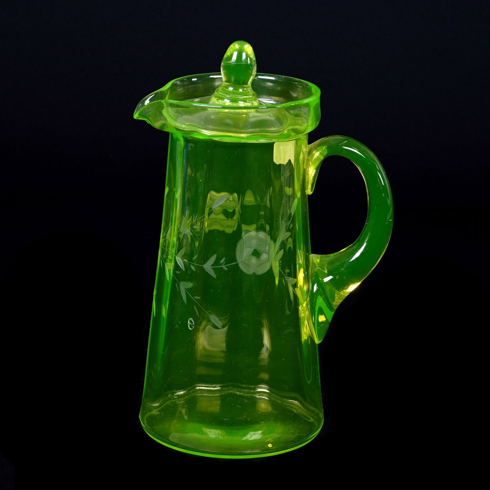 Pitcher With Lid, Solid Vaseline Art Glass (1 of 4)
