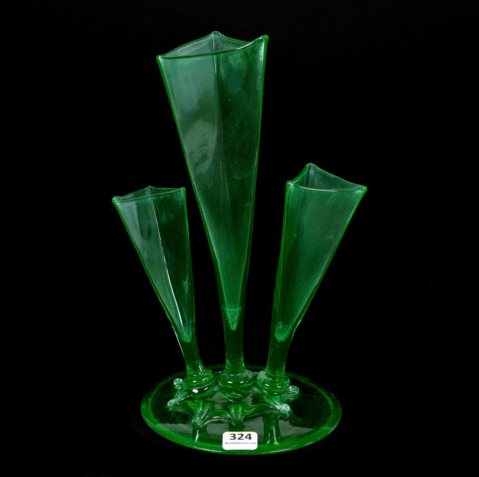 Epergne, Three Lilies, Unmarked Steuben Art Glass (1 of 5)