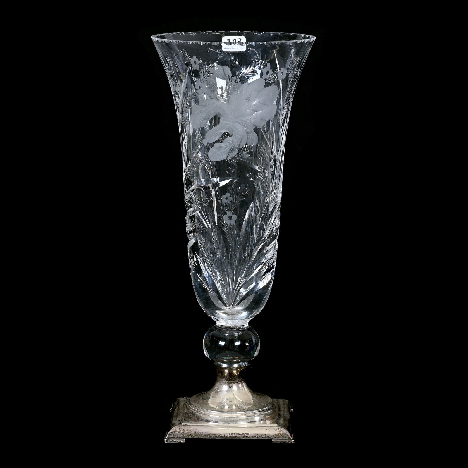 Pedestal Vase, ABCG, Hawkes Gravic Iris Pattern (1 of 4)