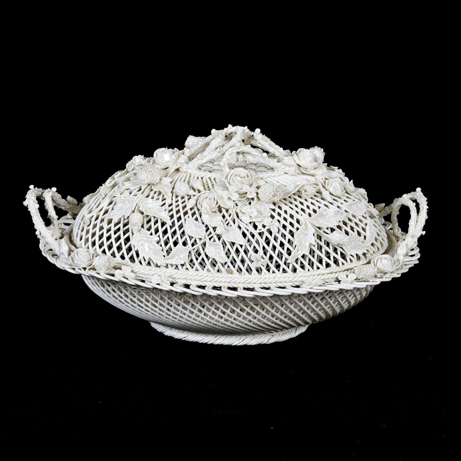 Large Oval Covered Basket, Irish Belleek First Period (1 of 5)